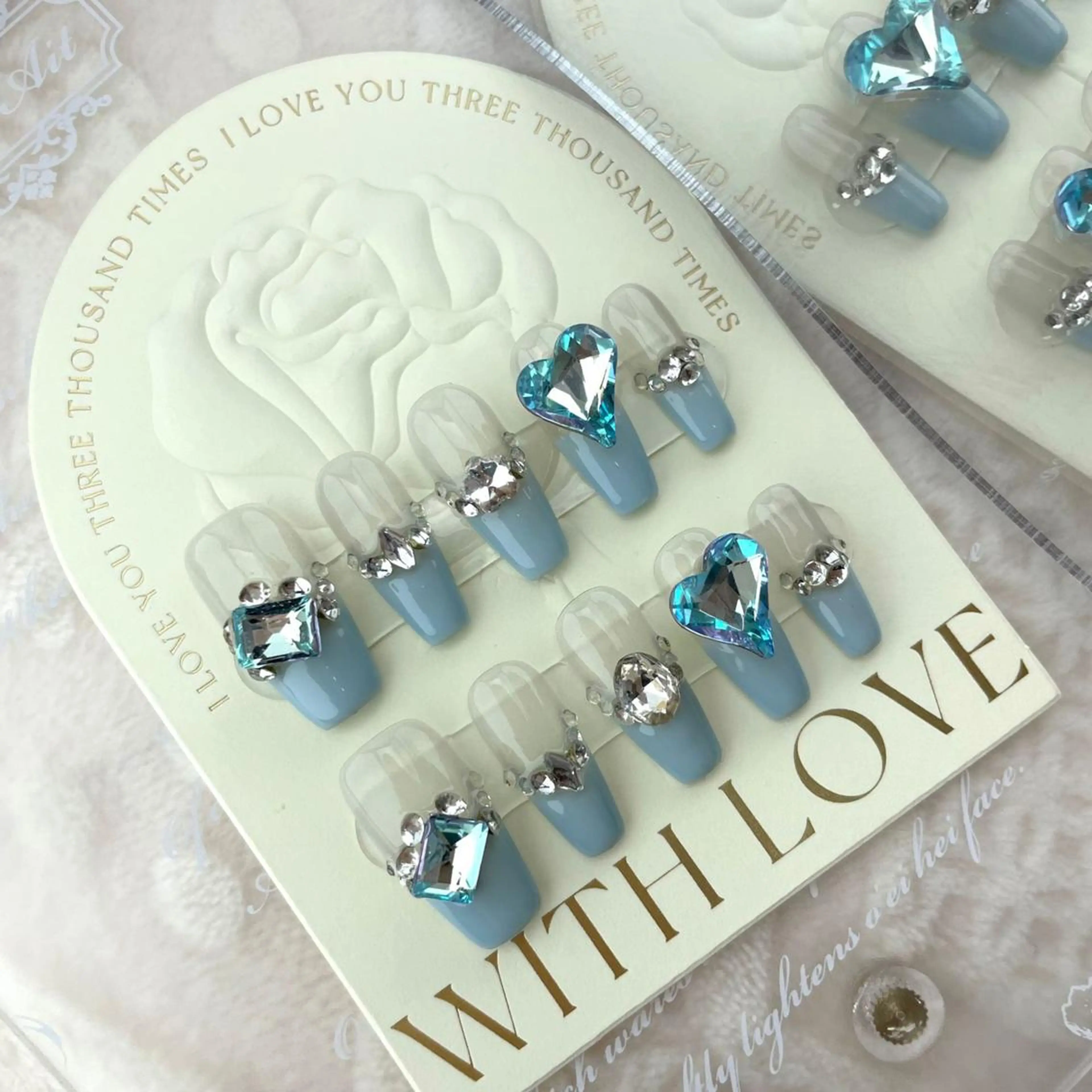 ネイル ジェルネイル ネイルチップ SALLY 🌙のネイルデザイン