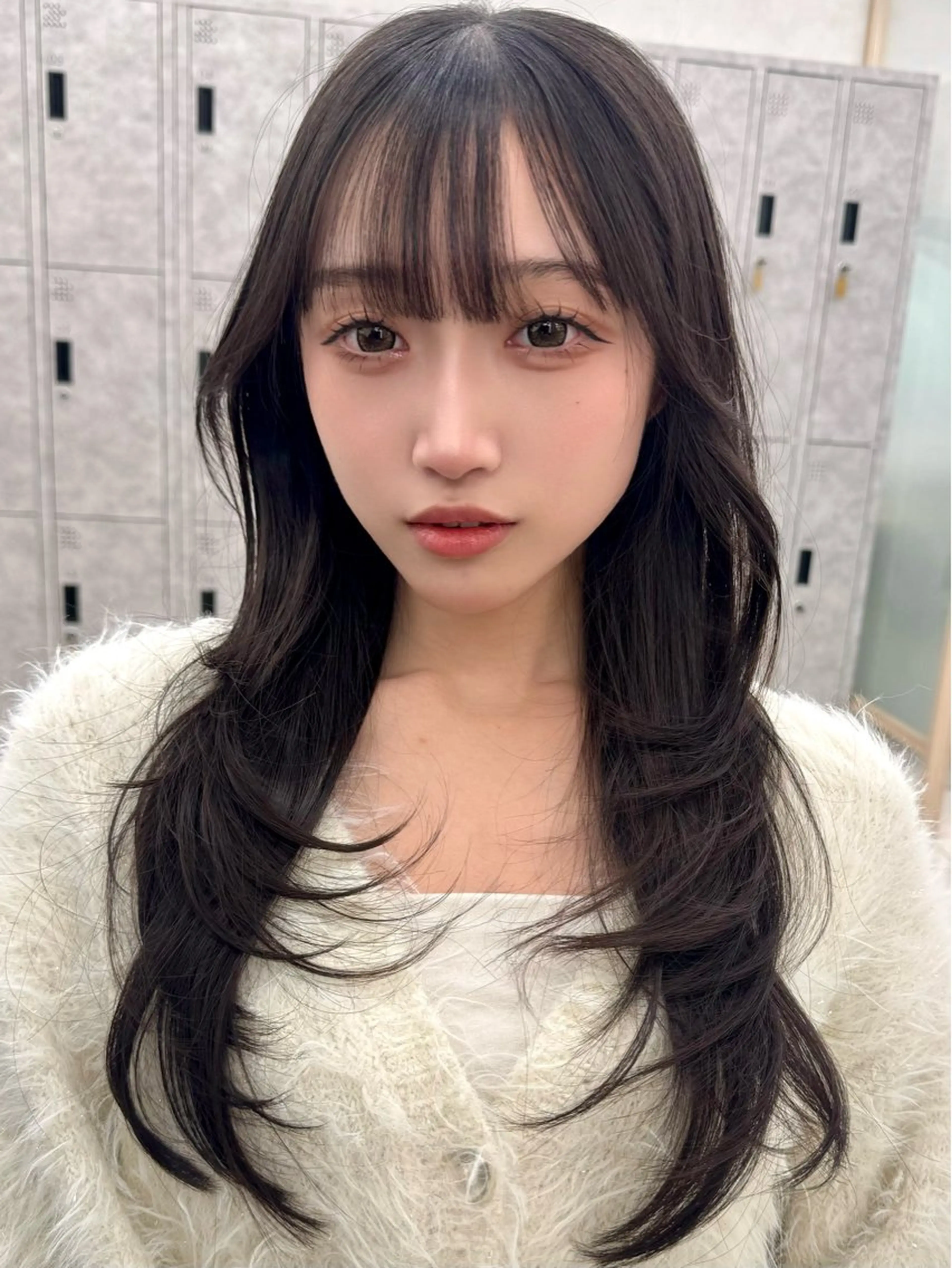 ロング 顔周りカット 韓国風ヘア レイヤーカット ロング 小顔カット カット 三鷹で1番ショート ボブをカットする新谷のヘアスタイル