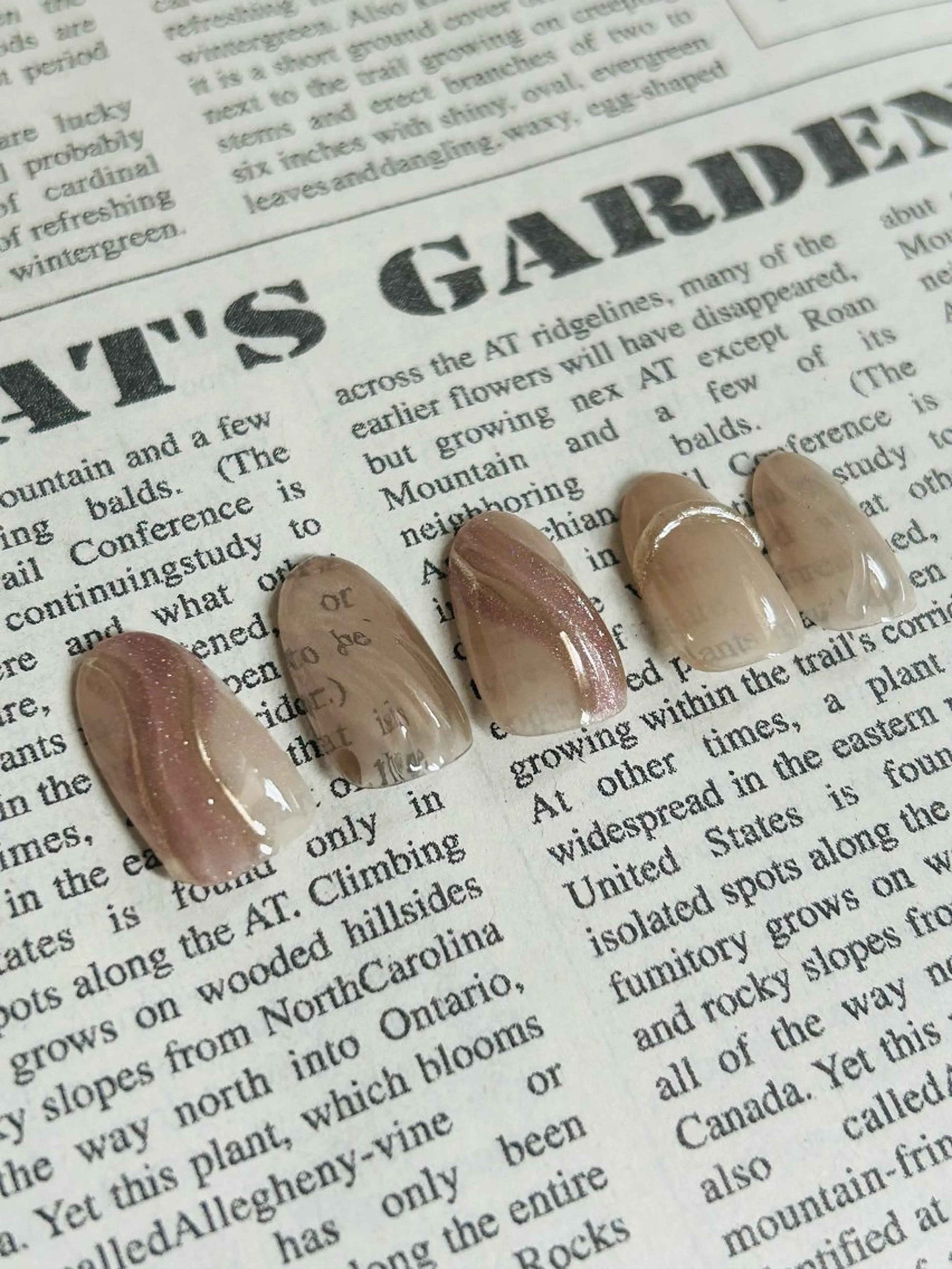 ネイル ニュアンスネイル la grace ネイルサロンのネイルデザイン