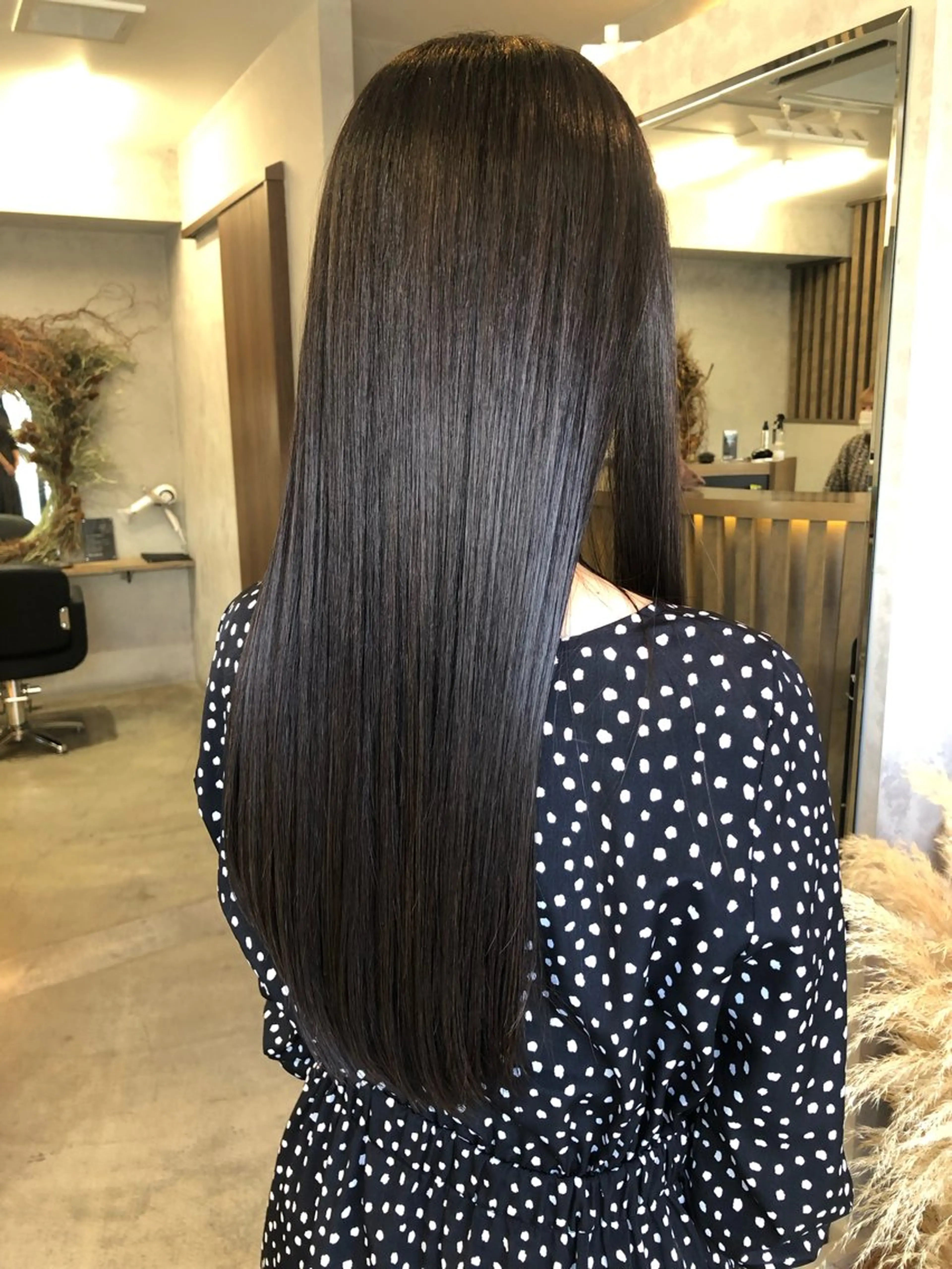 ロング カット 縮毛矯正 【髪質改善】 【酸性ストレート】のヘアスタイル