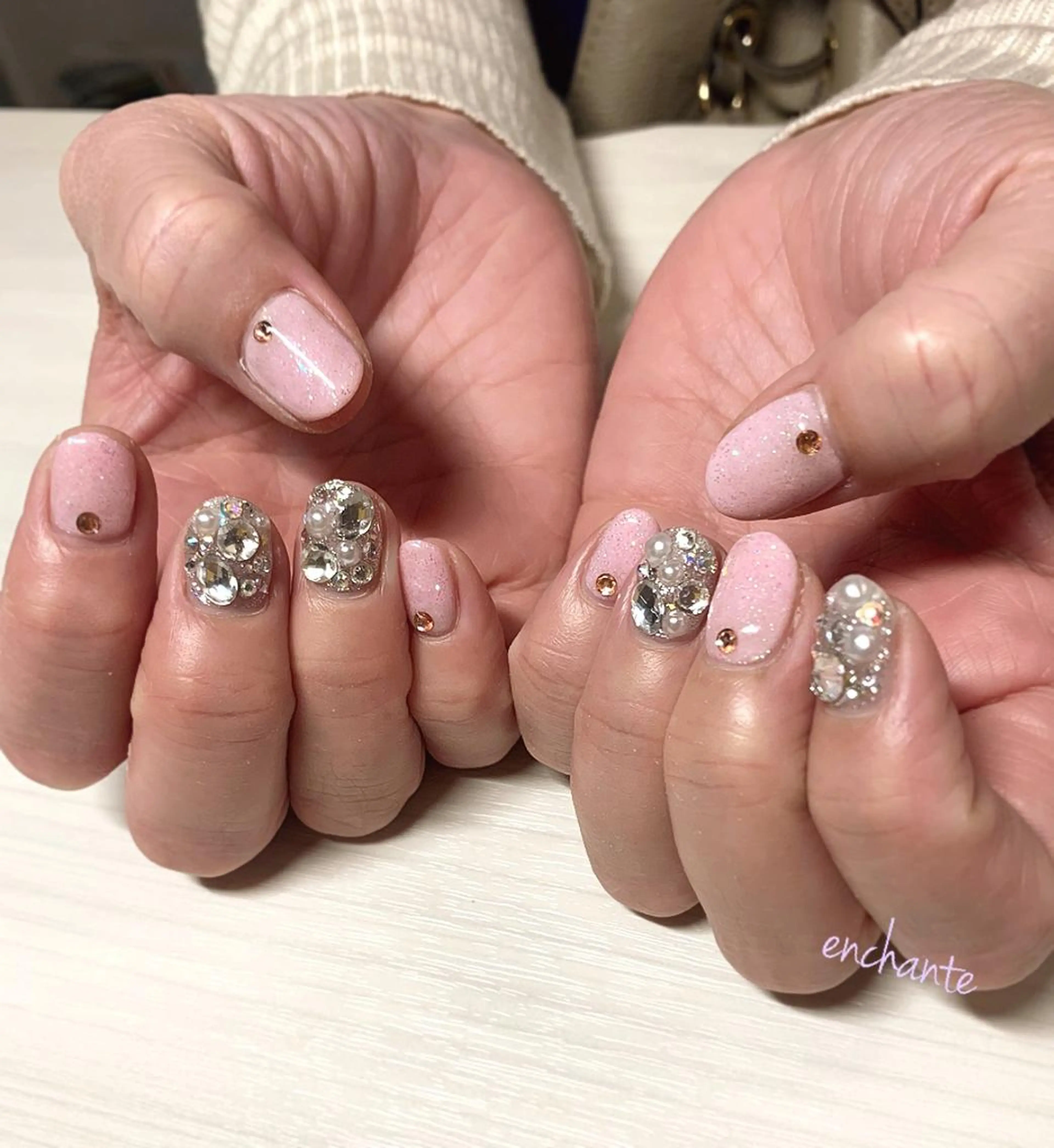 ネイル enchante 自由が丘のマツエク・マツパデザイン