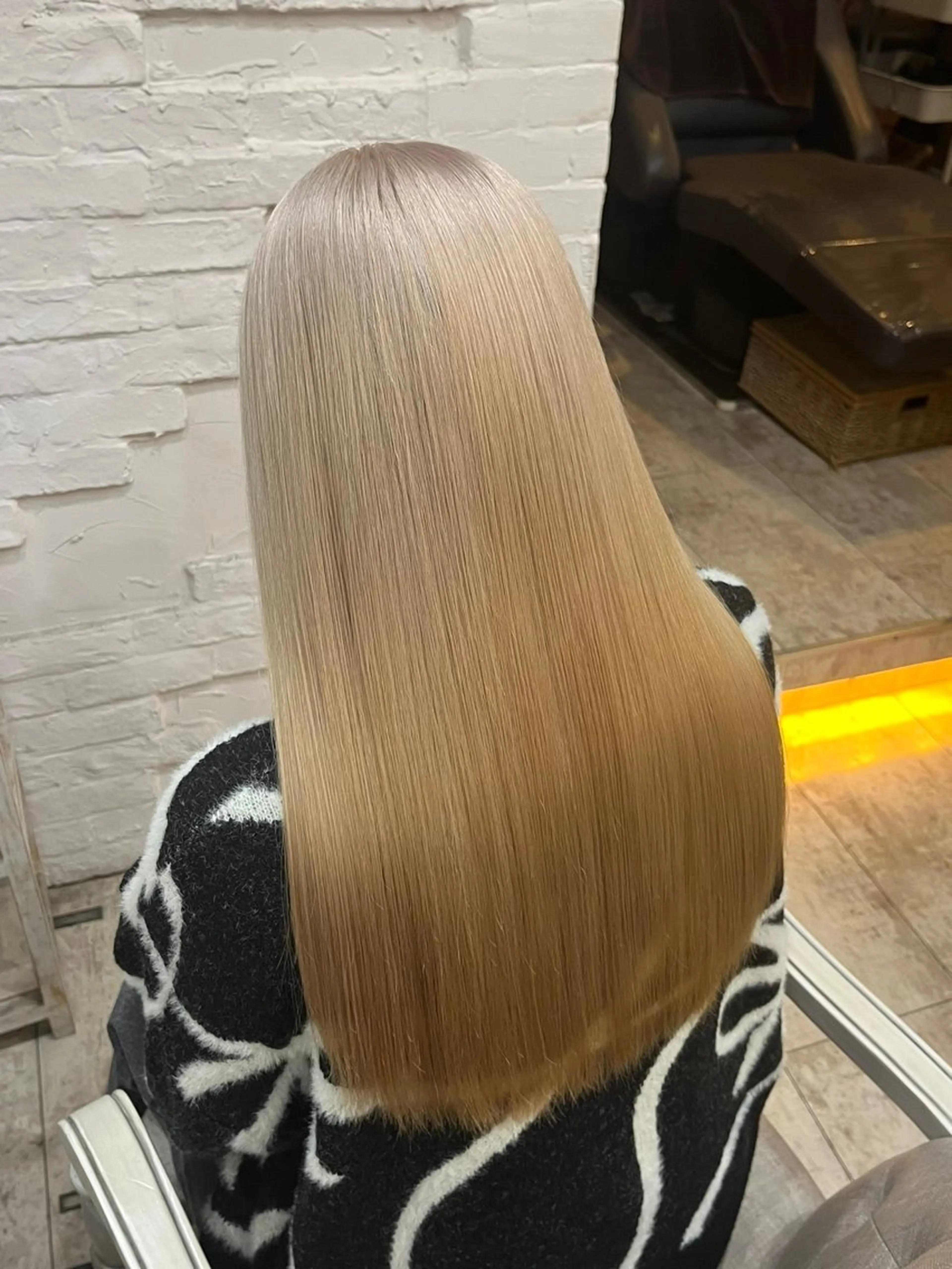 ロング カラー ハイトーンカラー 学生 ヘアカラー トリートメント 艶髪/ハイトーン/ ヘアセット/モエノのヘアスタイル