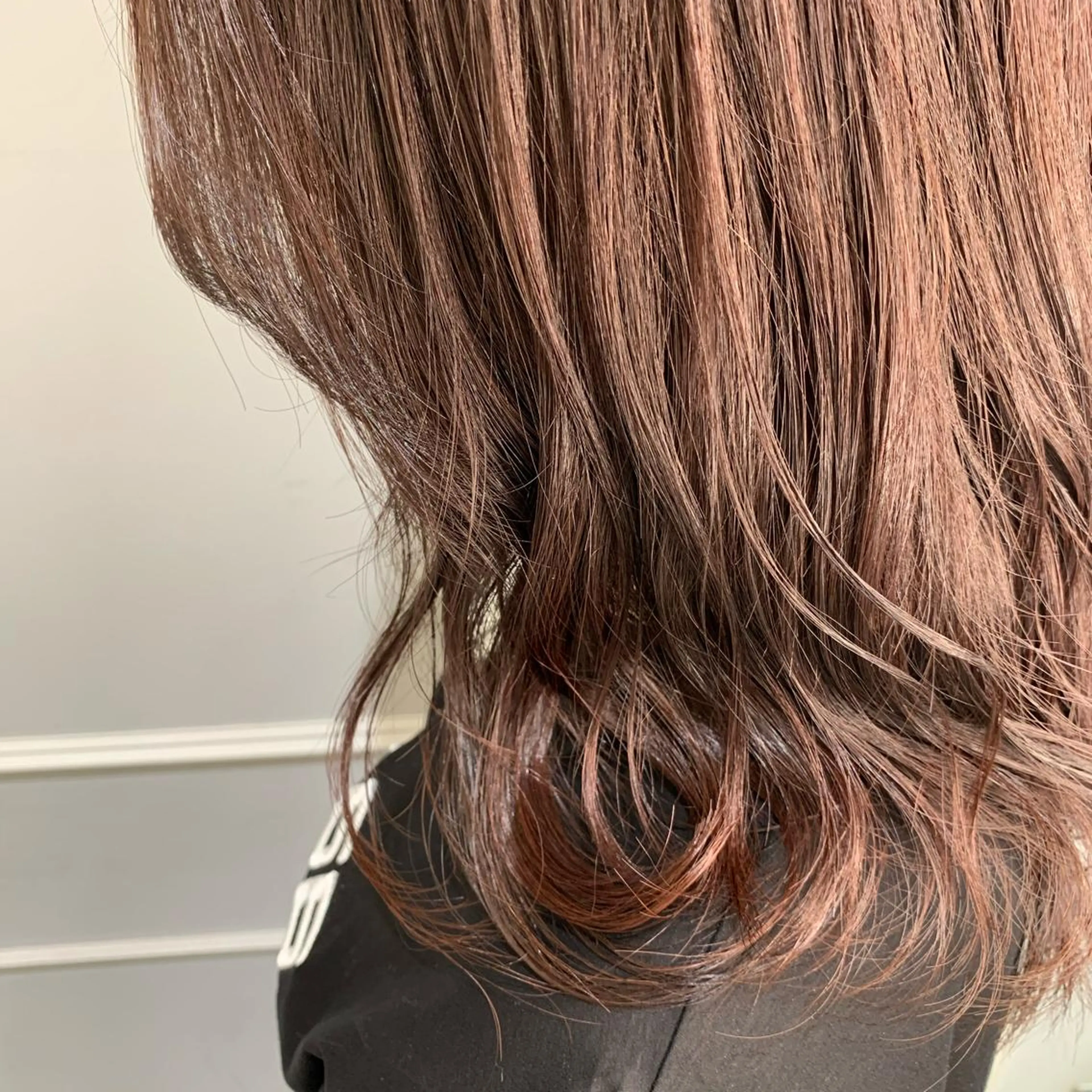 ミディアム カラー ブリーチ ブラウンカラー ブリーチなしカラー ピンクカラー ピンクブラウン カット ヘアカラー トリートメント 🦖鶴岡香純🦖 5/1から復帰しますのヘアスタイル