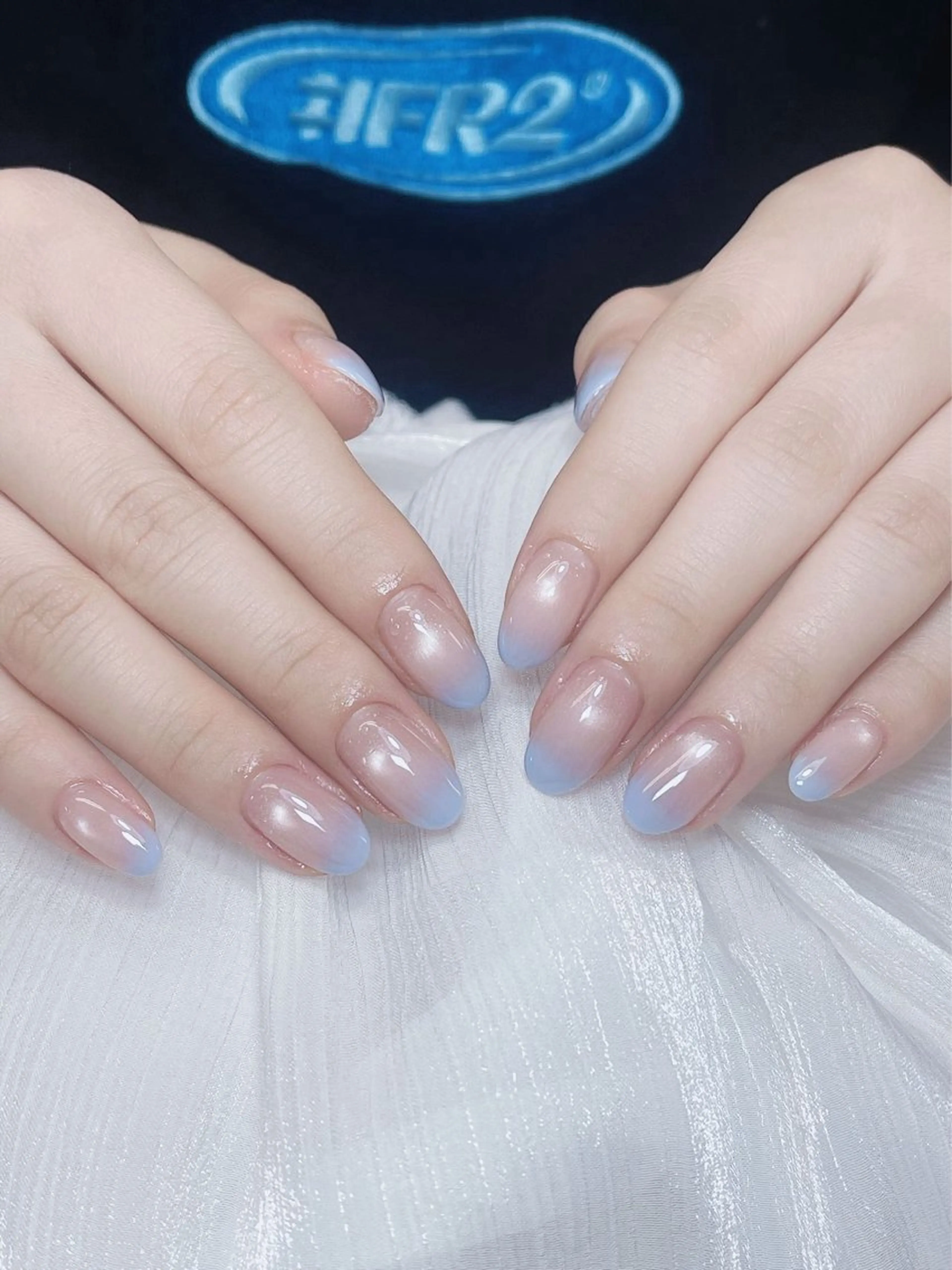 ネイル チークネイル 成人式 フレンチネイル グラデーション 氷ネイル・うるうるネイル ハンドネイル カク チカギョクのネイルデザイン