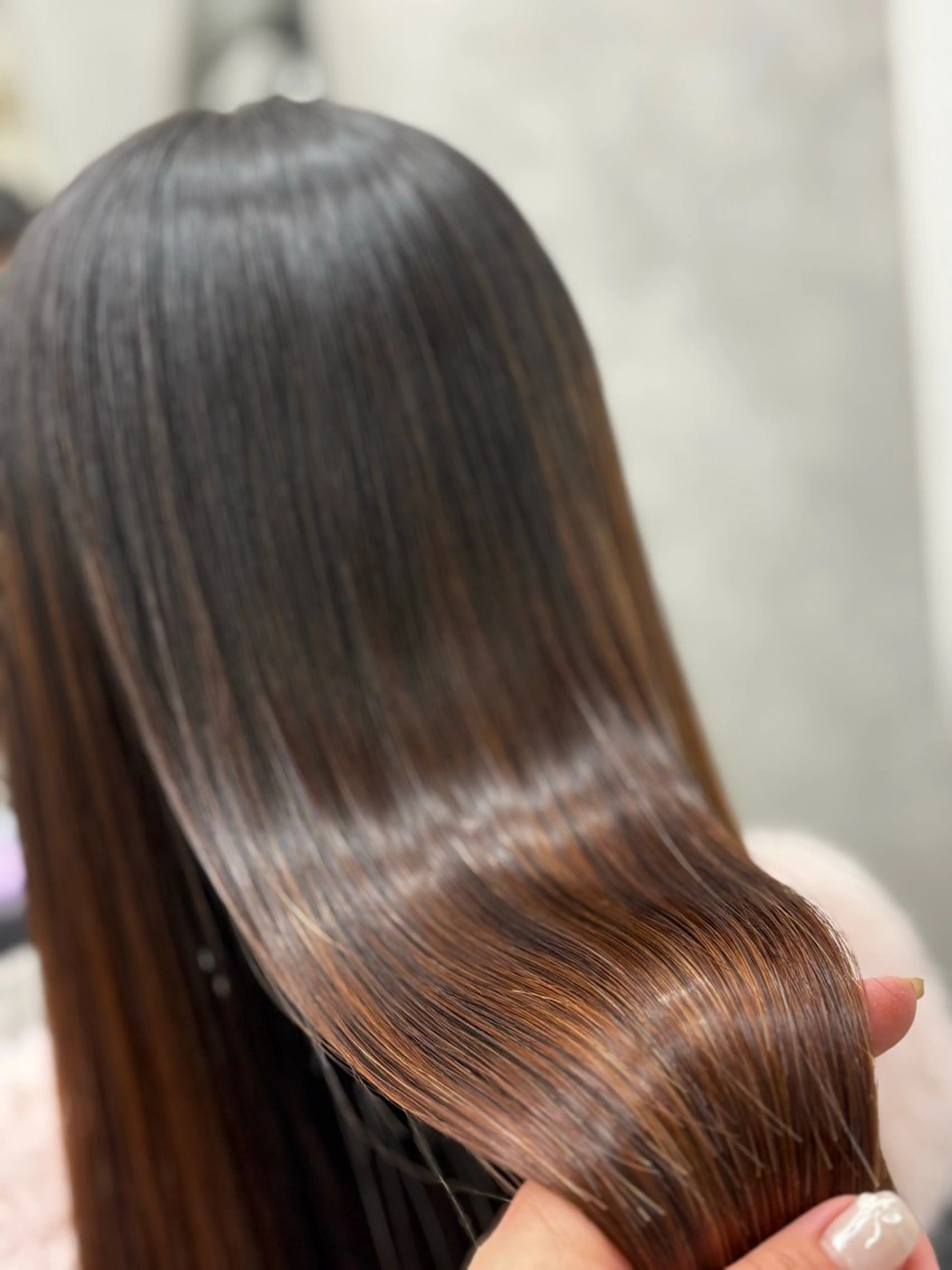 セミロング カラー 髪質改善 縮毛矯正 トリートメント ヘアカラー 縮毛矯正 トリートメント すぐ巻ける縮毛矯正 🍀勝倉　麗のヘアスタイル