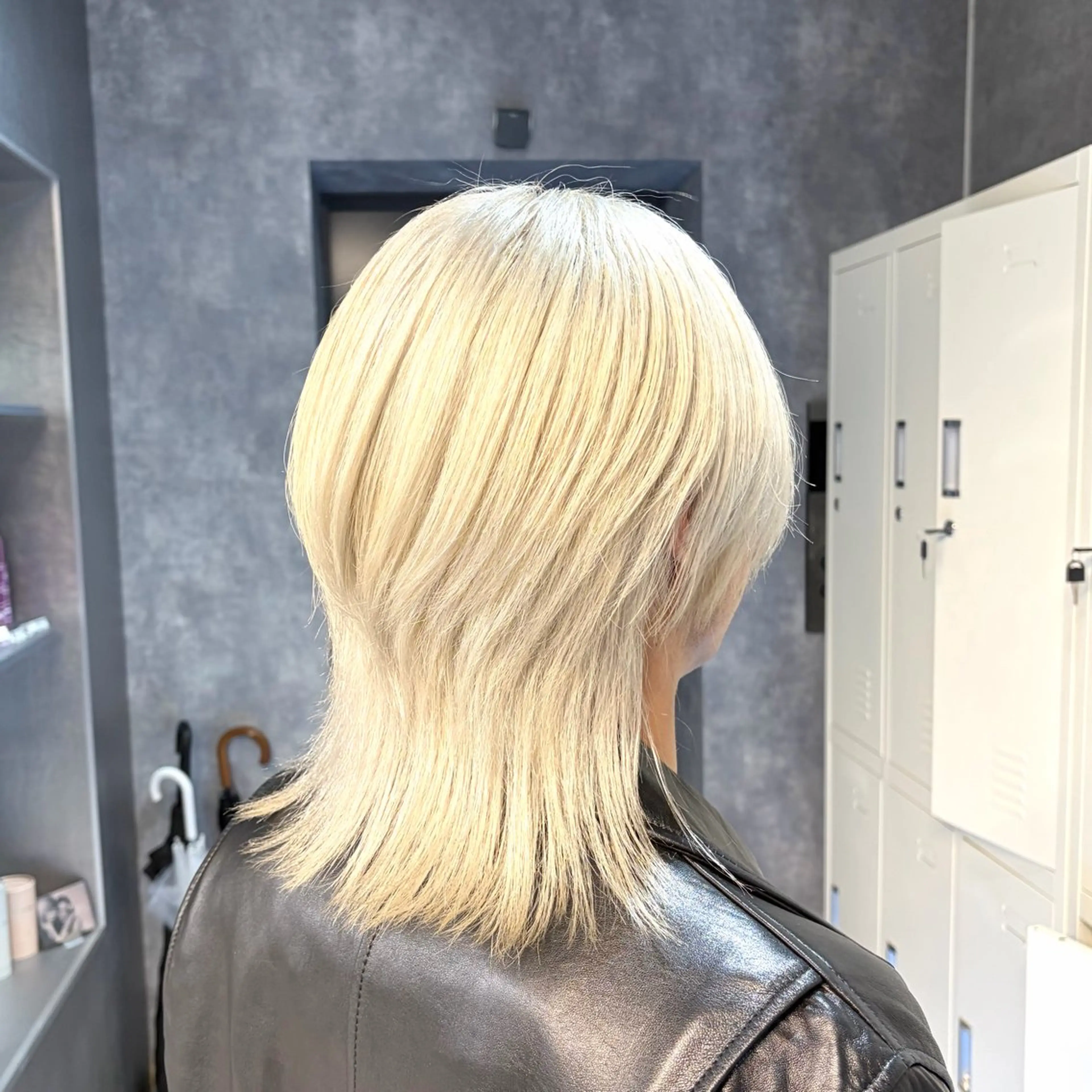 ミディアム カラー メンズ カット ヘアカラー トリートメント ʜᴀʀᴜᴋᴀ♱メンズ ウルフ/ブリーチのヘアスタイル