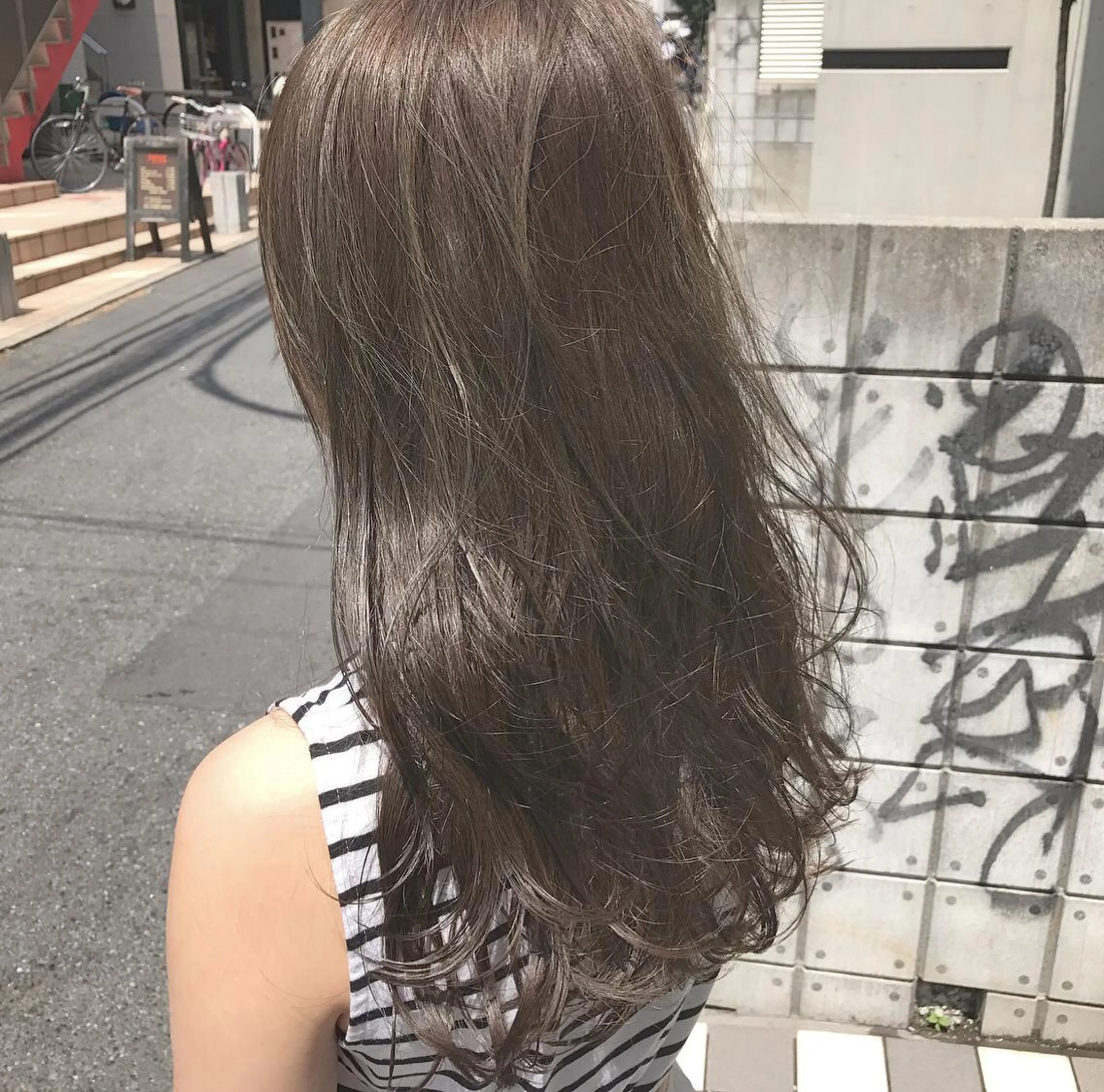 ロング カラー ブリーチ グレージュ イルミナカラー ブリーチなしカラー カット ヘアカラー パーマ 縮毛矯正 トリートメント ヘアセット 透明感カラー× レイヤーカット✨高梨のヘアスタイル