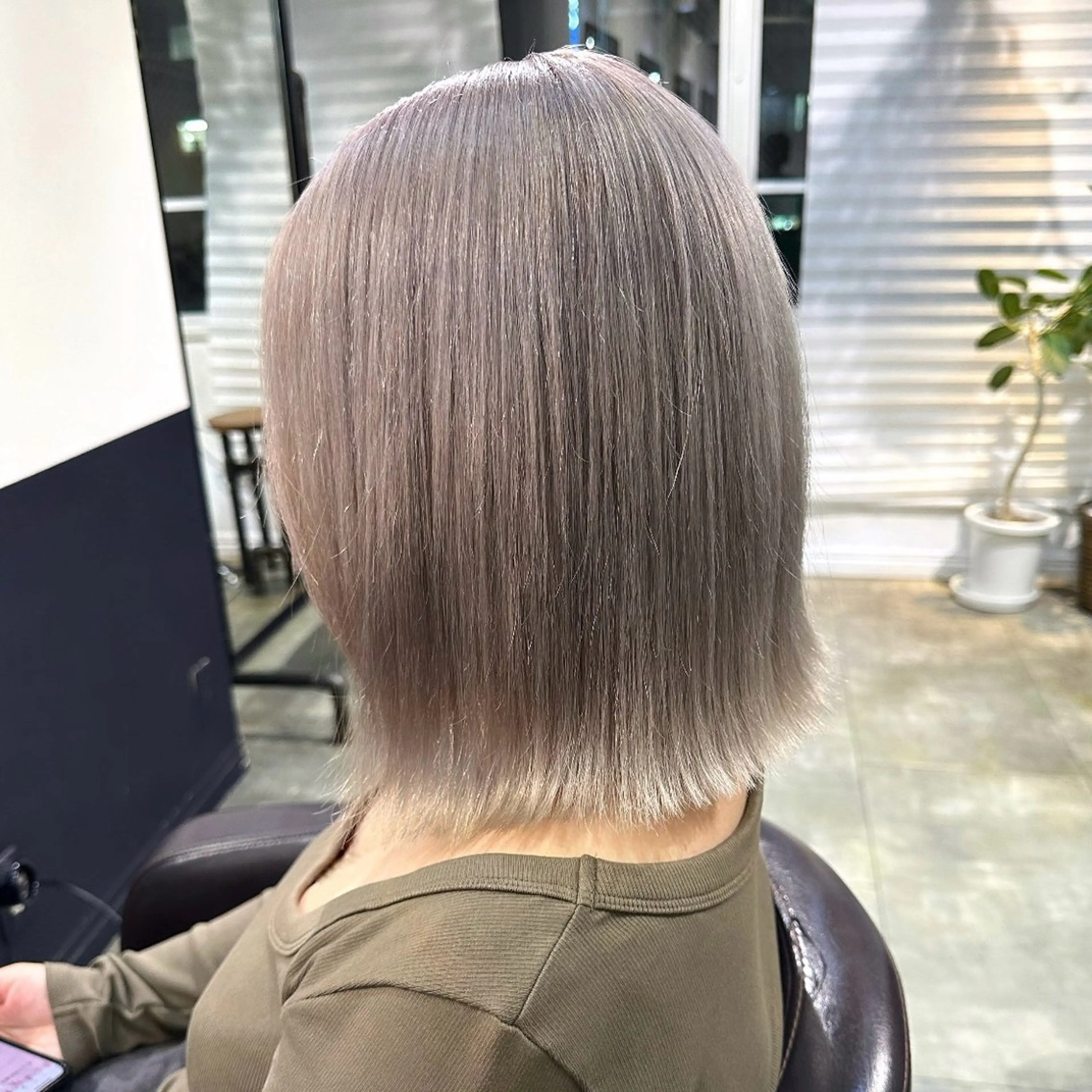 ミディアム カット ヘアカラー トリートメント ハイトーン🌈髪質 改善🫧RYOのヘアスタイル