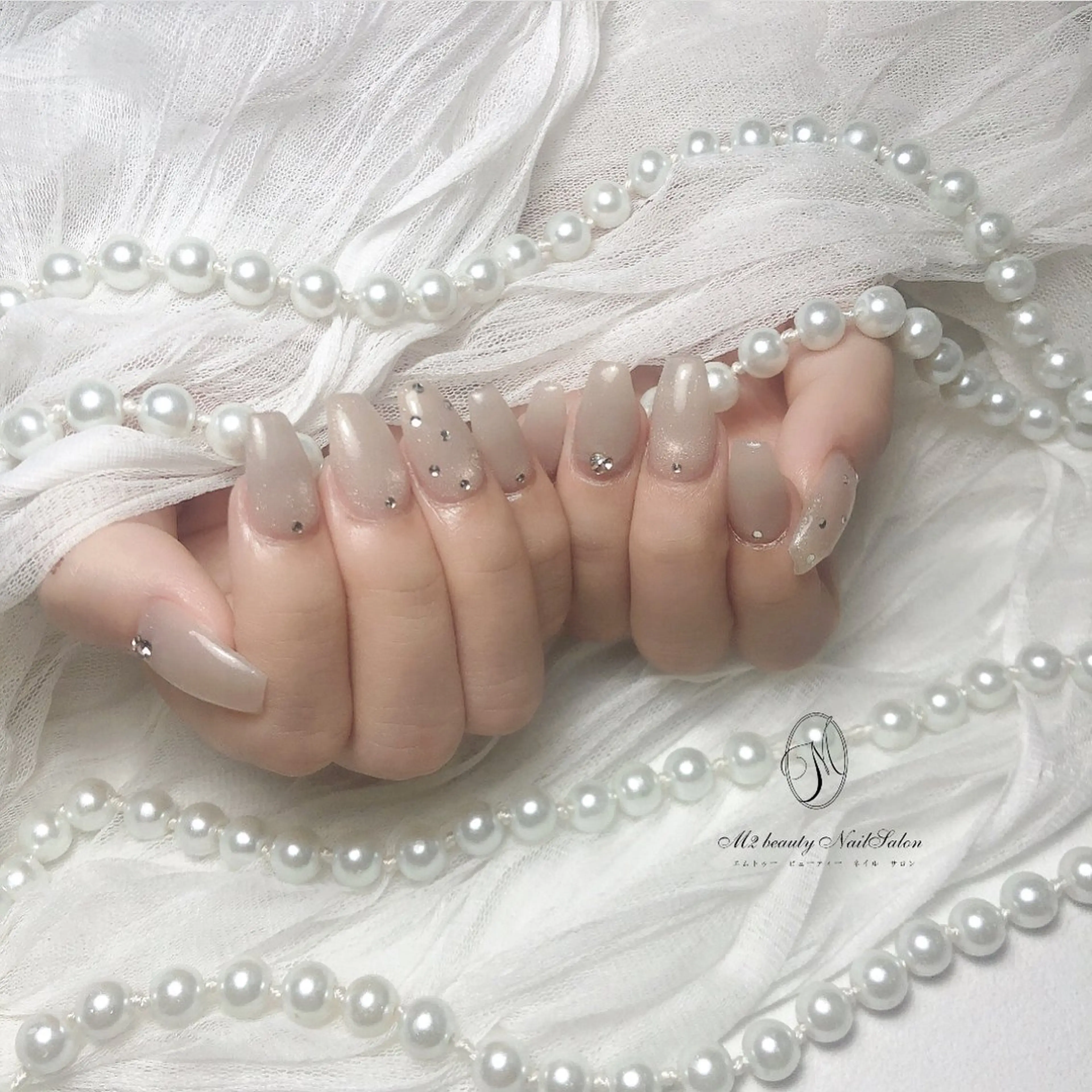 ネイル 長さ出し ジェルネイル パラジェル スカルプネイル ストーンネイル ハンドネイル M2 beauty Nankaのネイルデザイン