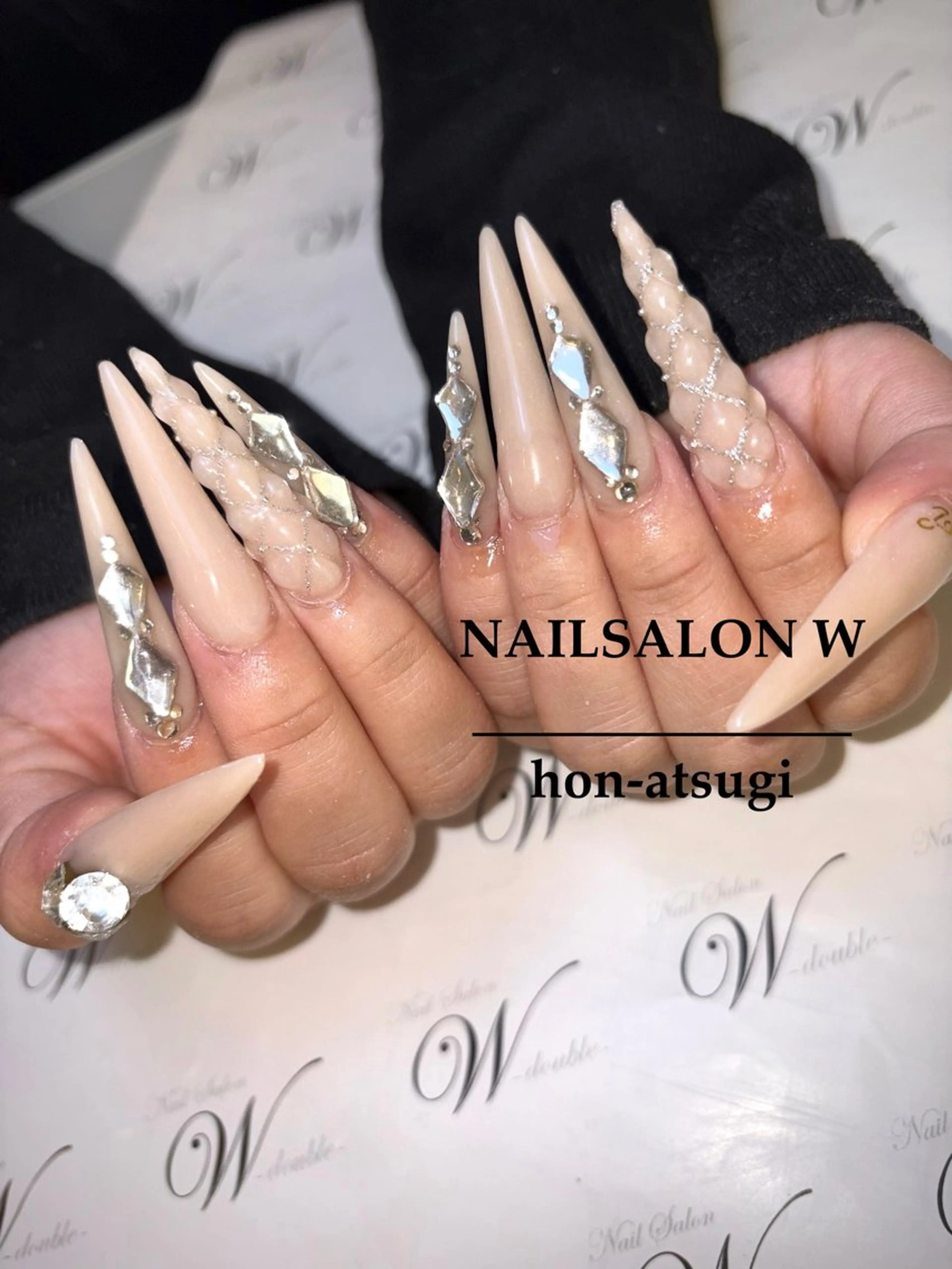 ネイル アートネイル ジェルネイル ロングネイル スカルプネイル ワンホンネイル ハンドネイル ネイルサロン ダブルのネイルデザイン