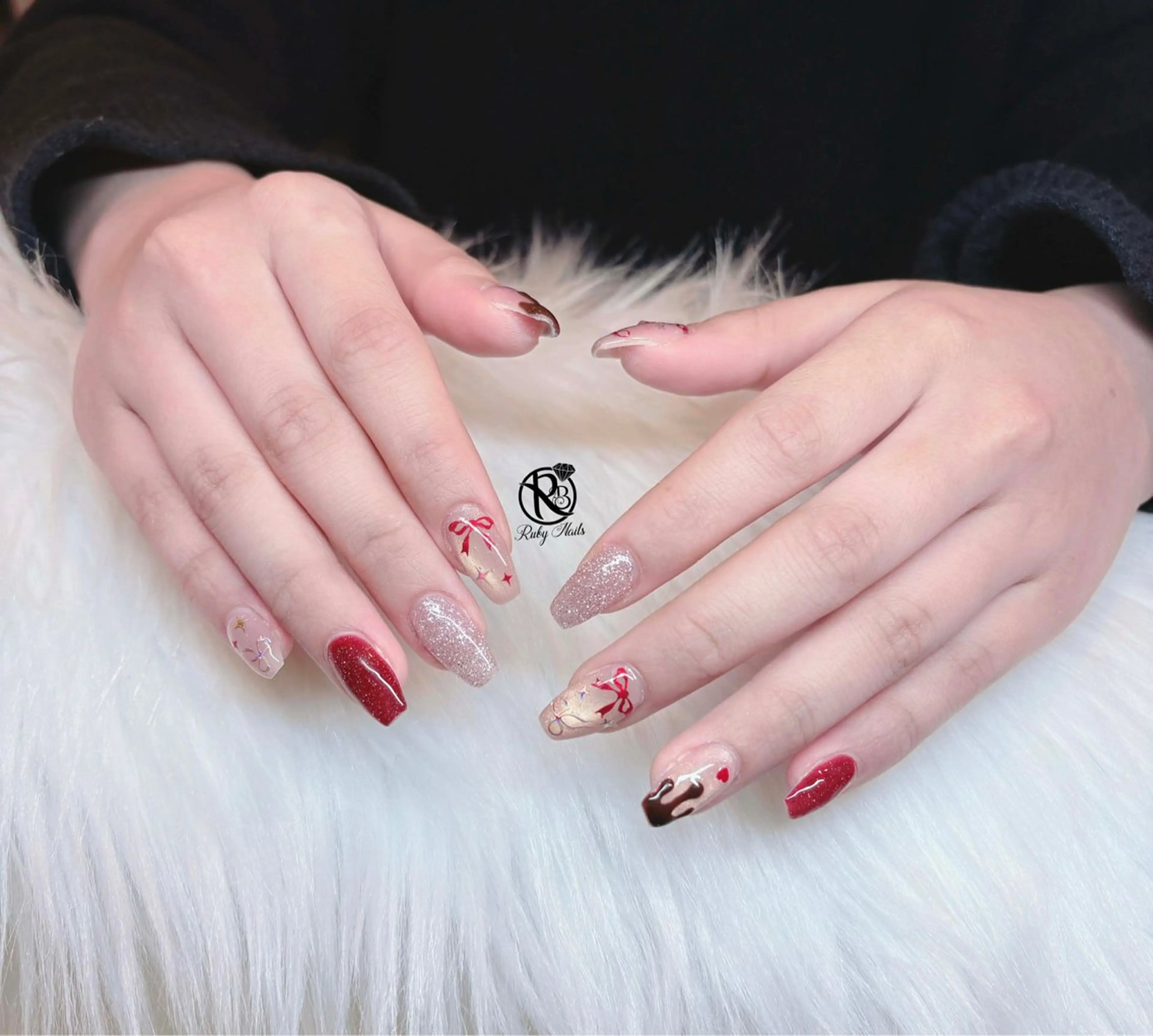 ネイル ボルドー ブラウン チークネイル ドット フットネイル ハンドネイル Ruby Nail 霞ヶ関店のネイルデザイン