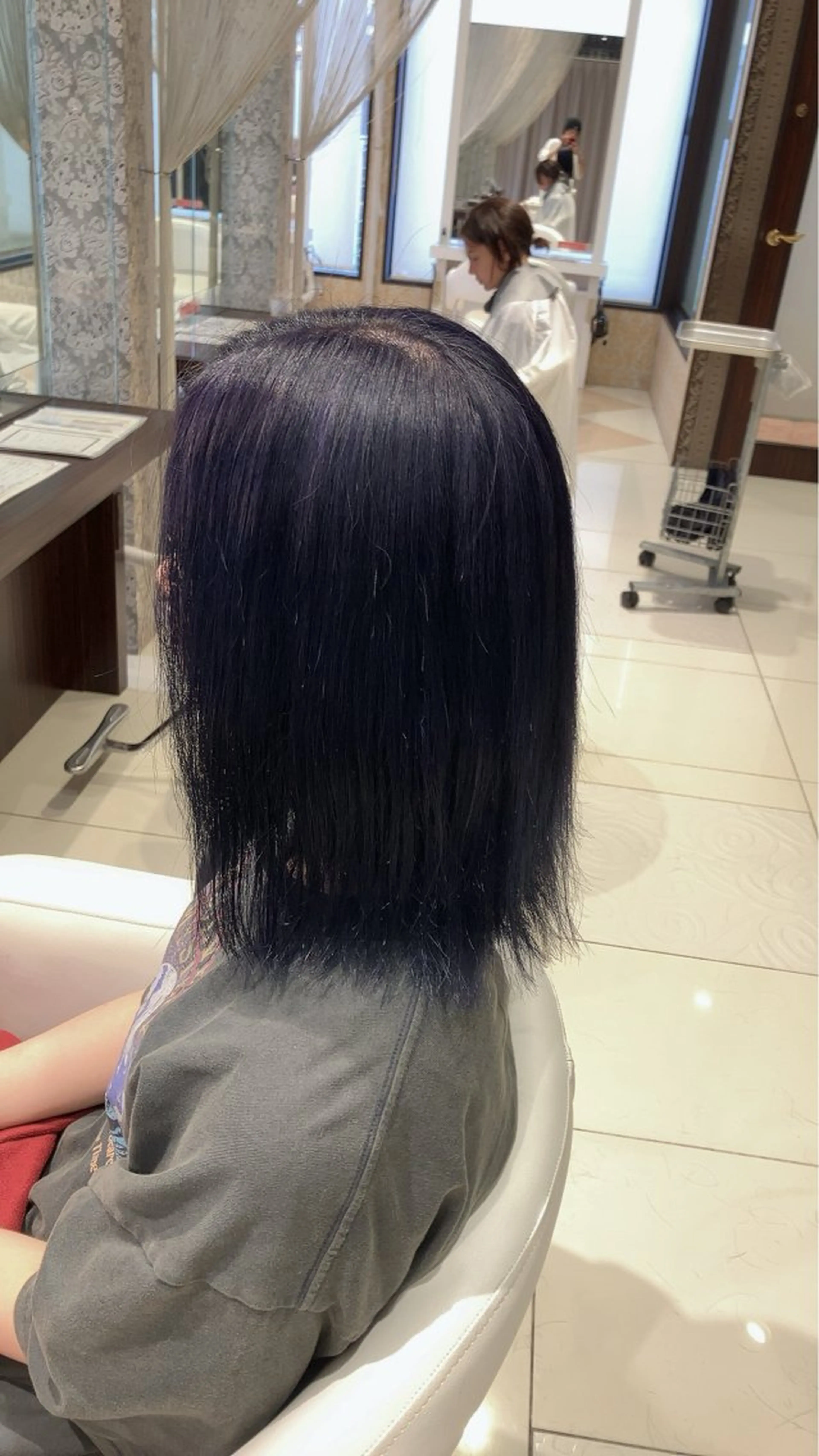 ミディアム カラー ブルーカラー ラベンダーカラー SEA BELLE YASUのヘアスタイル