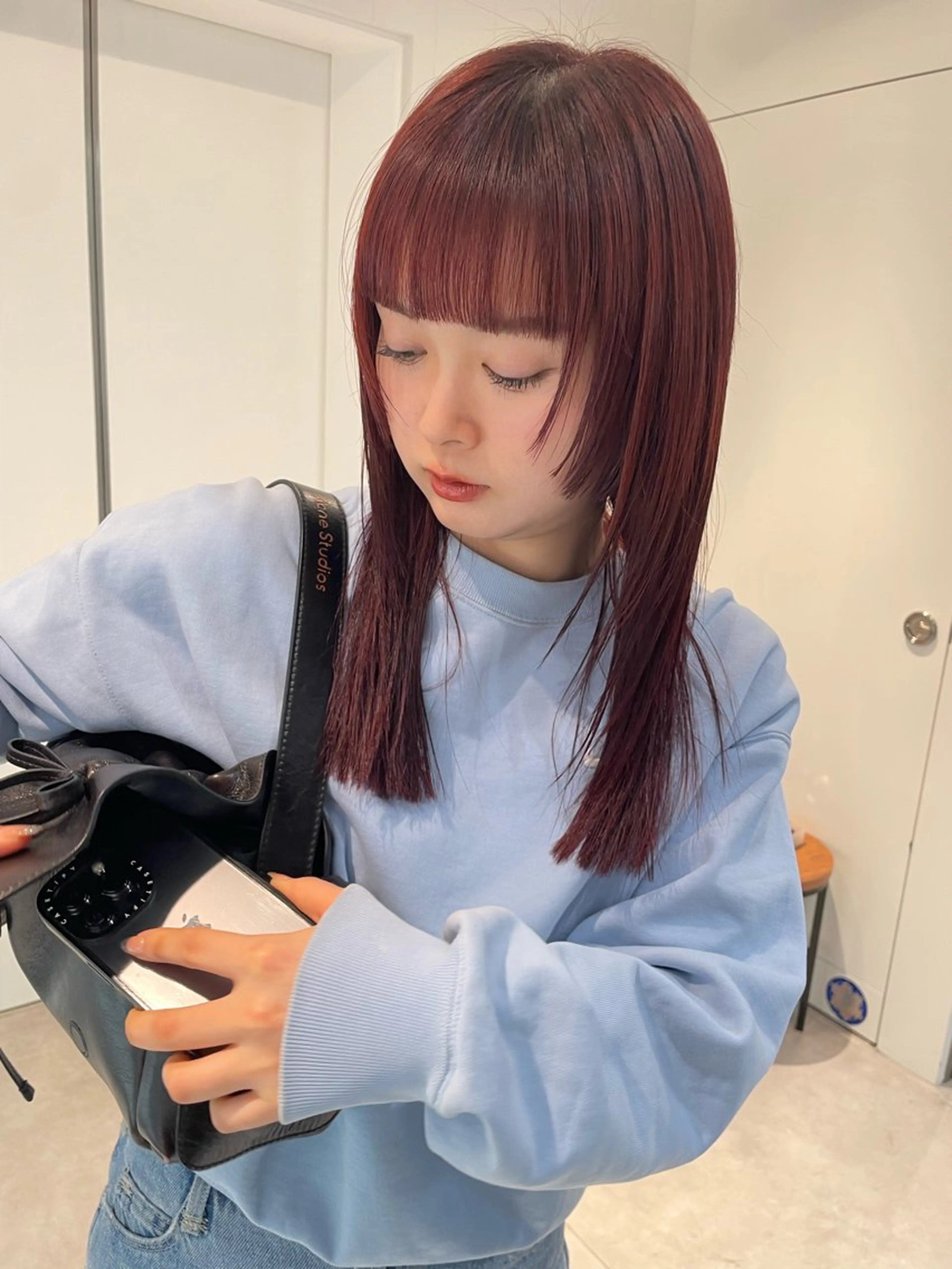 ミディアム カラー ブラウンカラー カシス レイヤーカット カット ヘアカラー トリートメント パーマ/パーマ落とし 【Kouta】のヘアスタイル