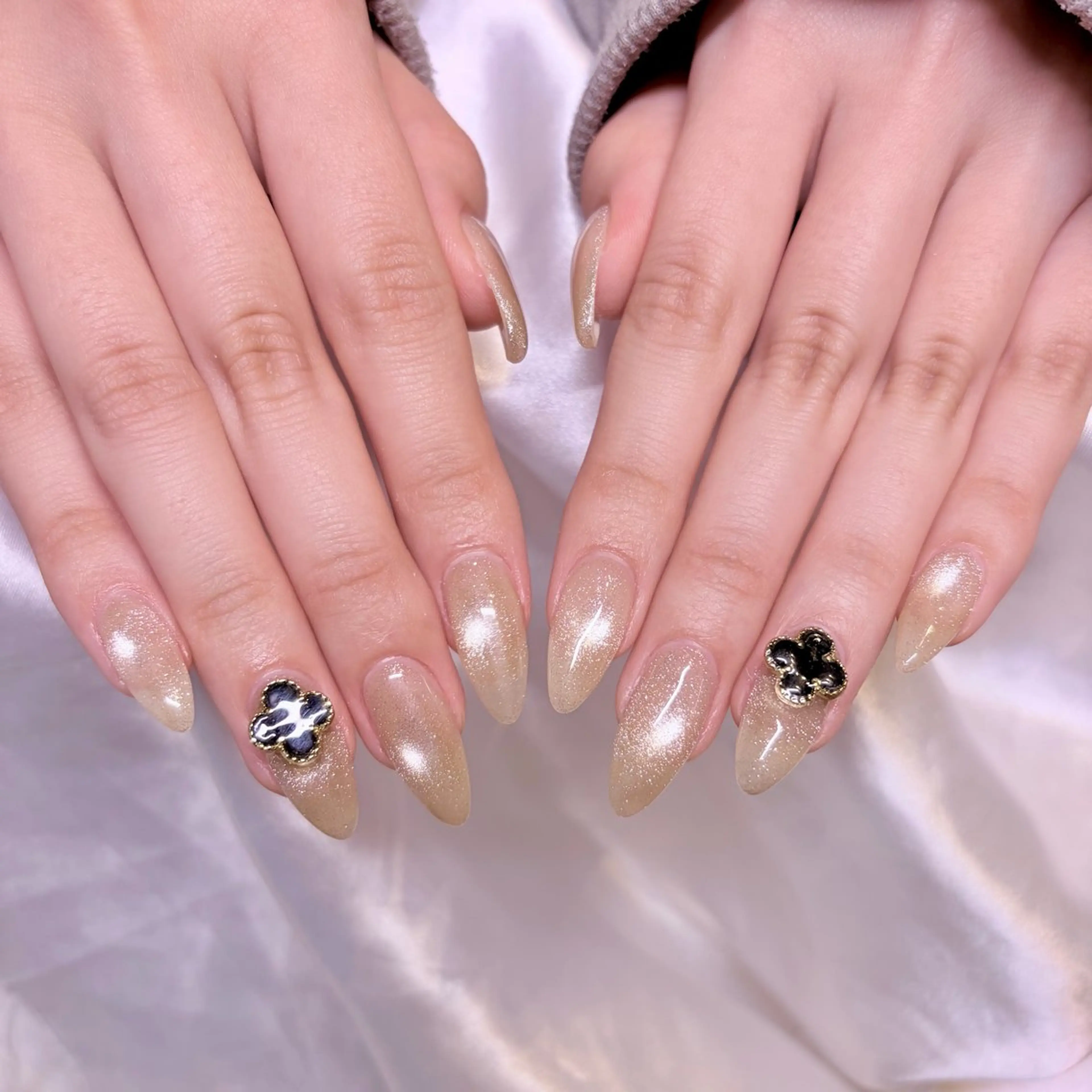 ネイル ワンホンネイル ハンドネイル nail salon e'mu💐のネイルデザイン