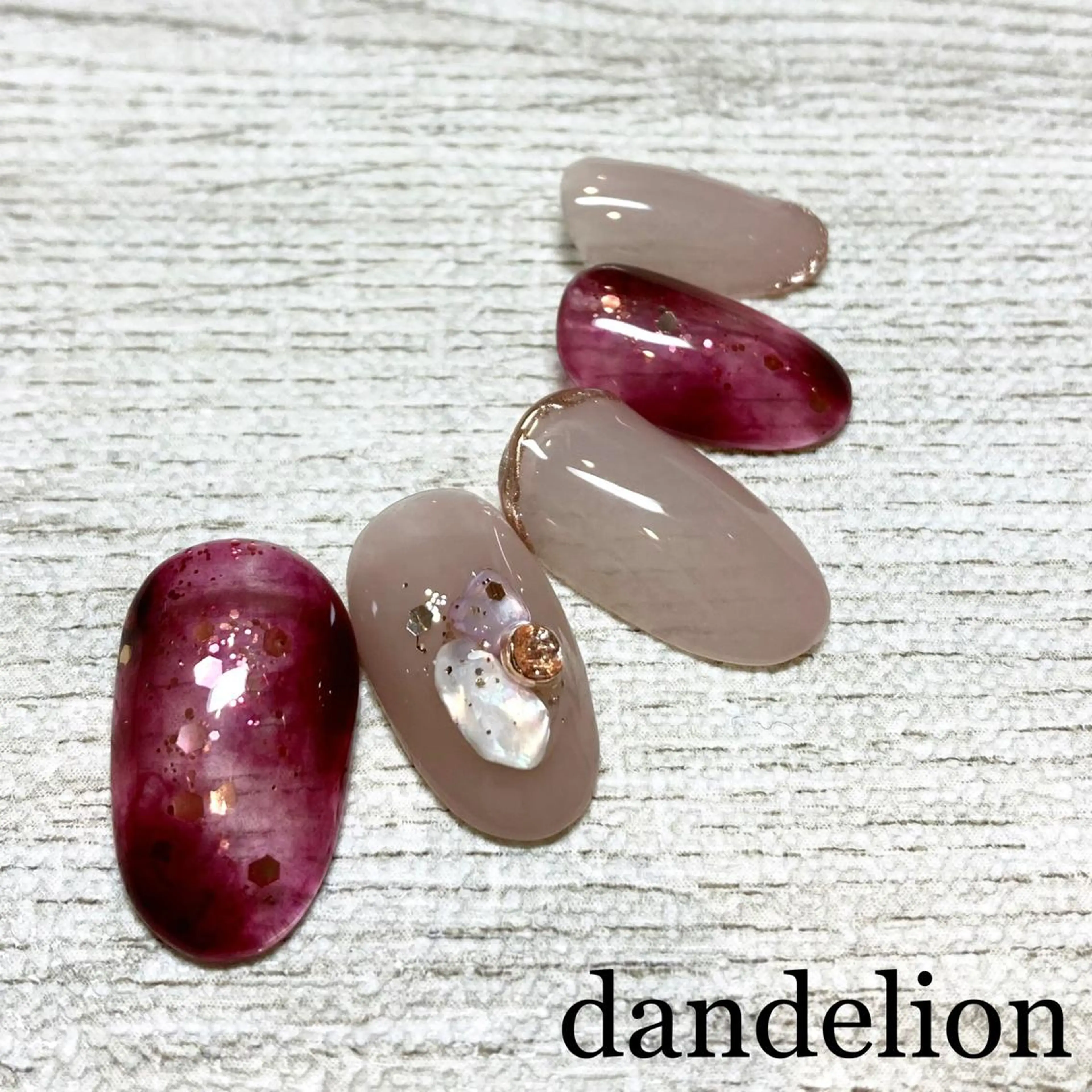 ネイル dandelion ダンデライオンのネイルデザイン