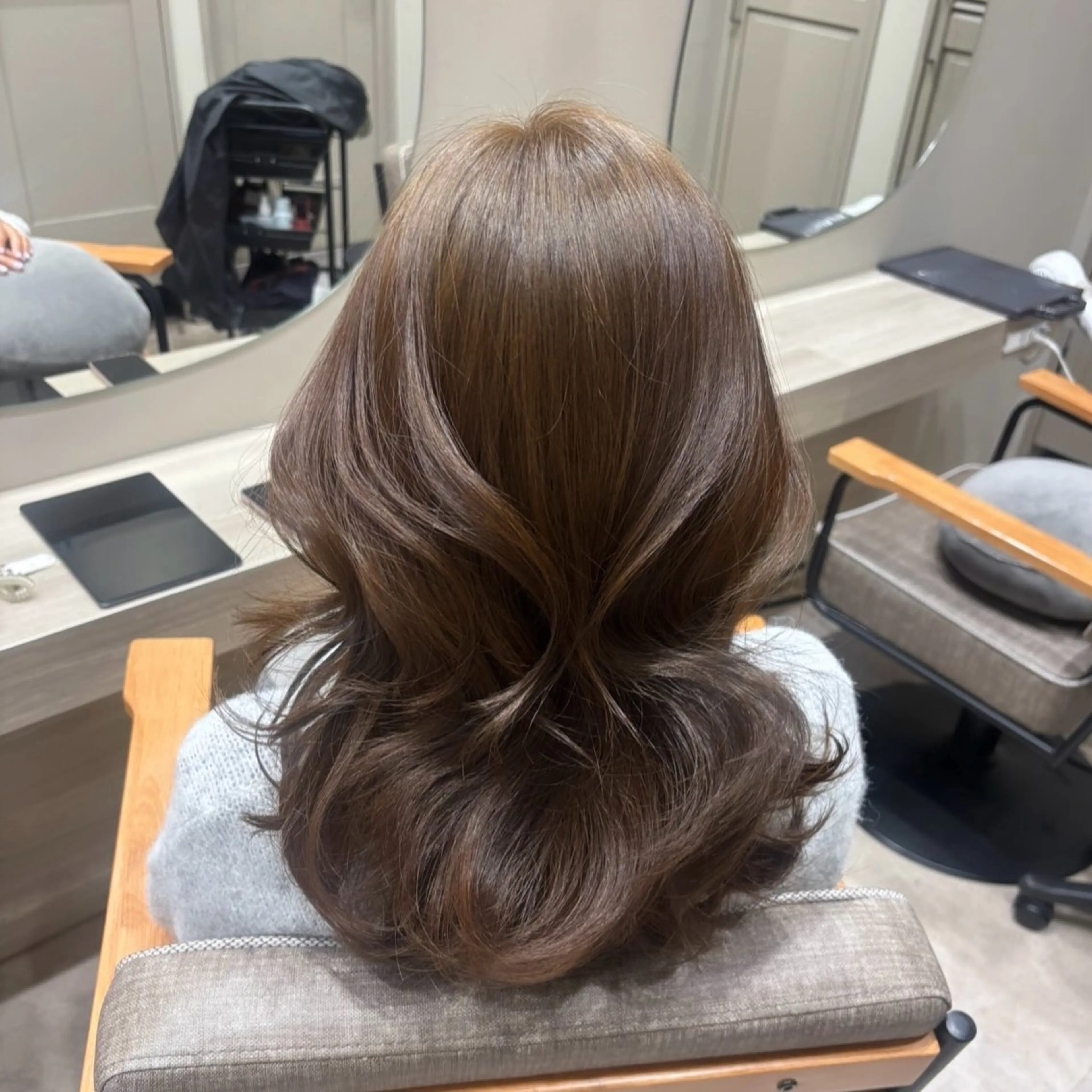 セミロング カラー ベージュカラー オリーブベージュ レイヤーカット 🦋透明感艶カラー 🫧/Yuu🦋のヘアスタイル
