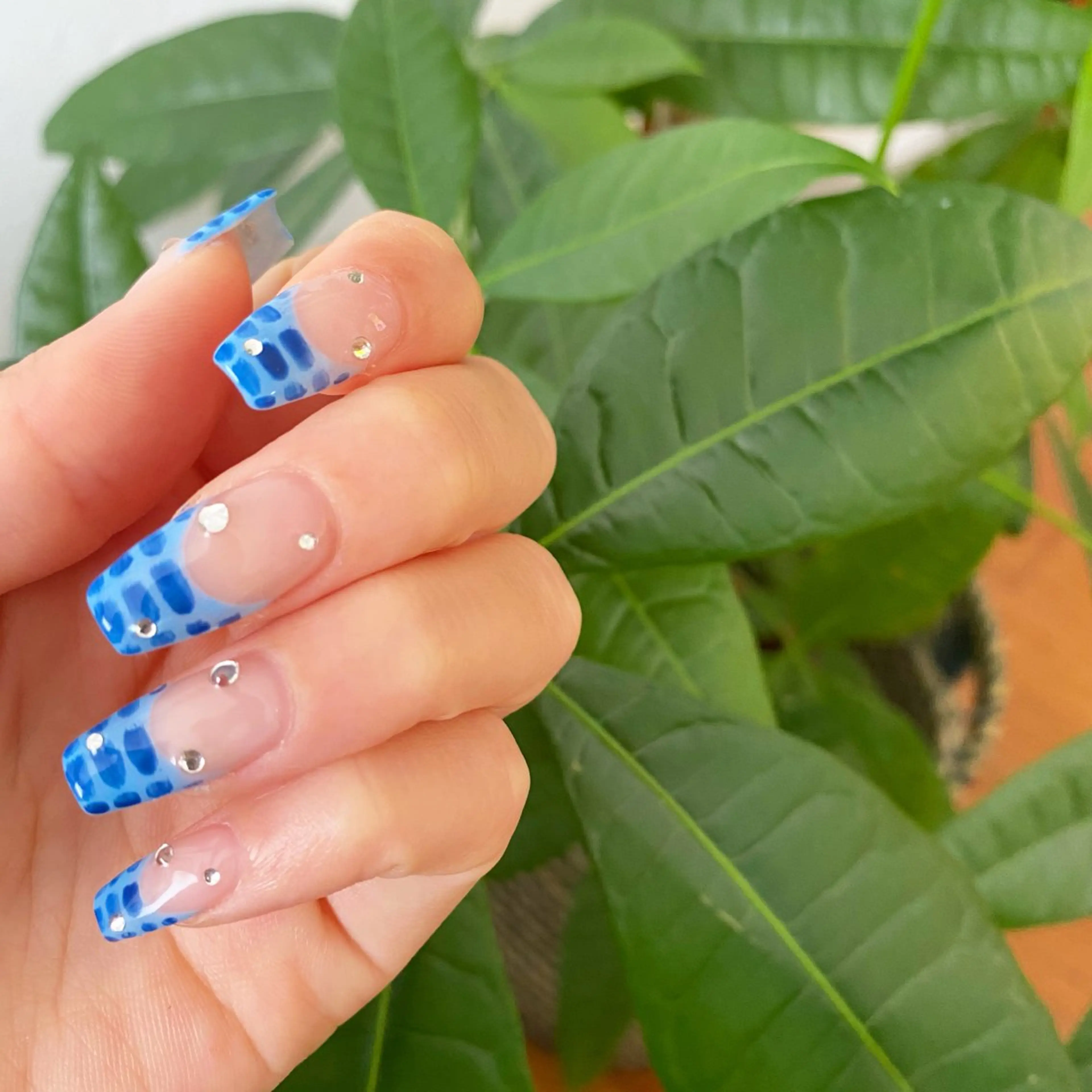 ネイル Laki nailのネイルデザイン
