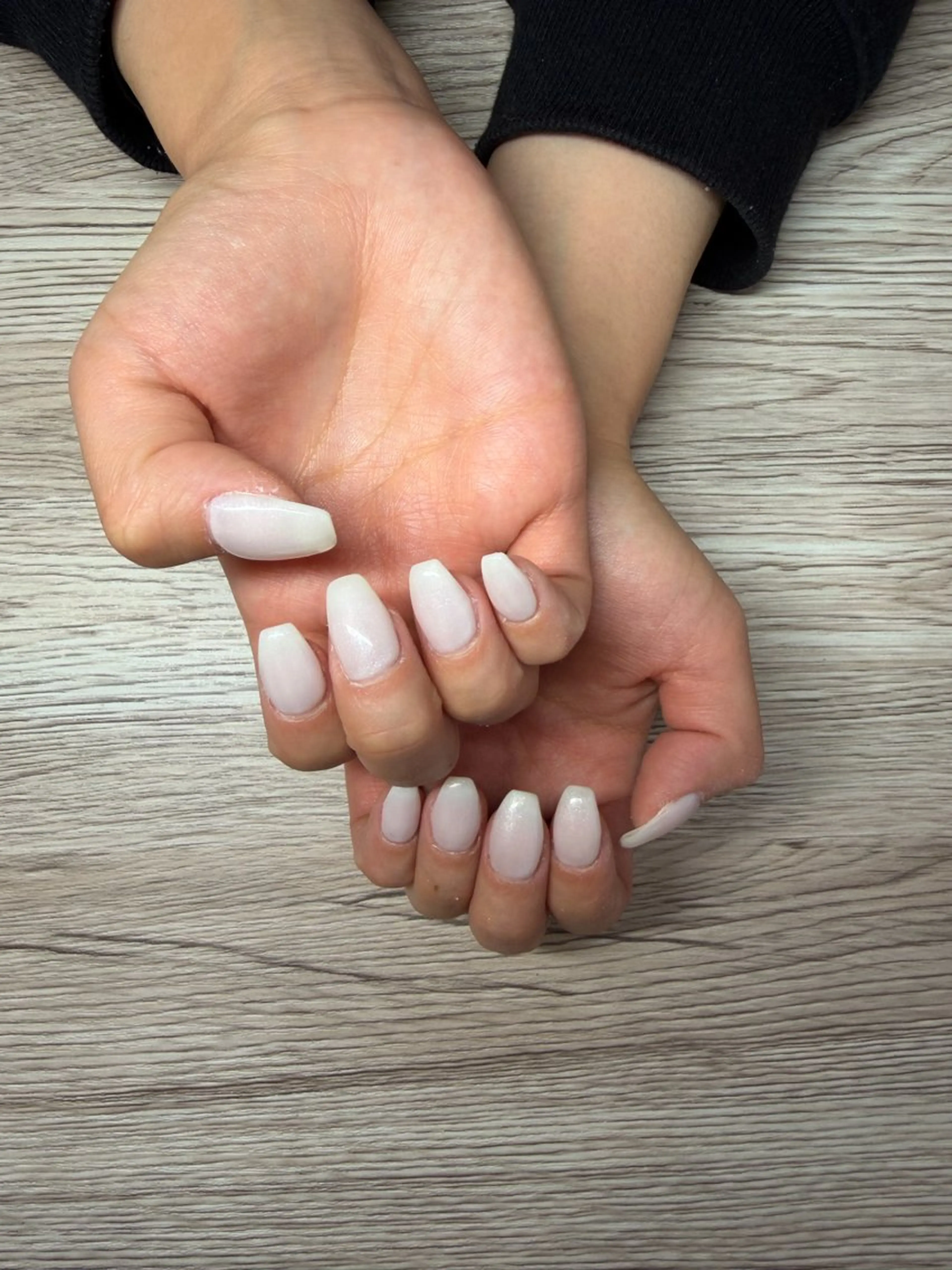 ネイル ラメ(グリッター) ワンカラーネイル ホワイト LOCUS NAIL RINのネイルデザイン