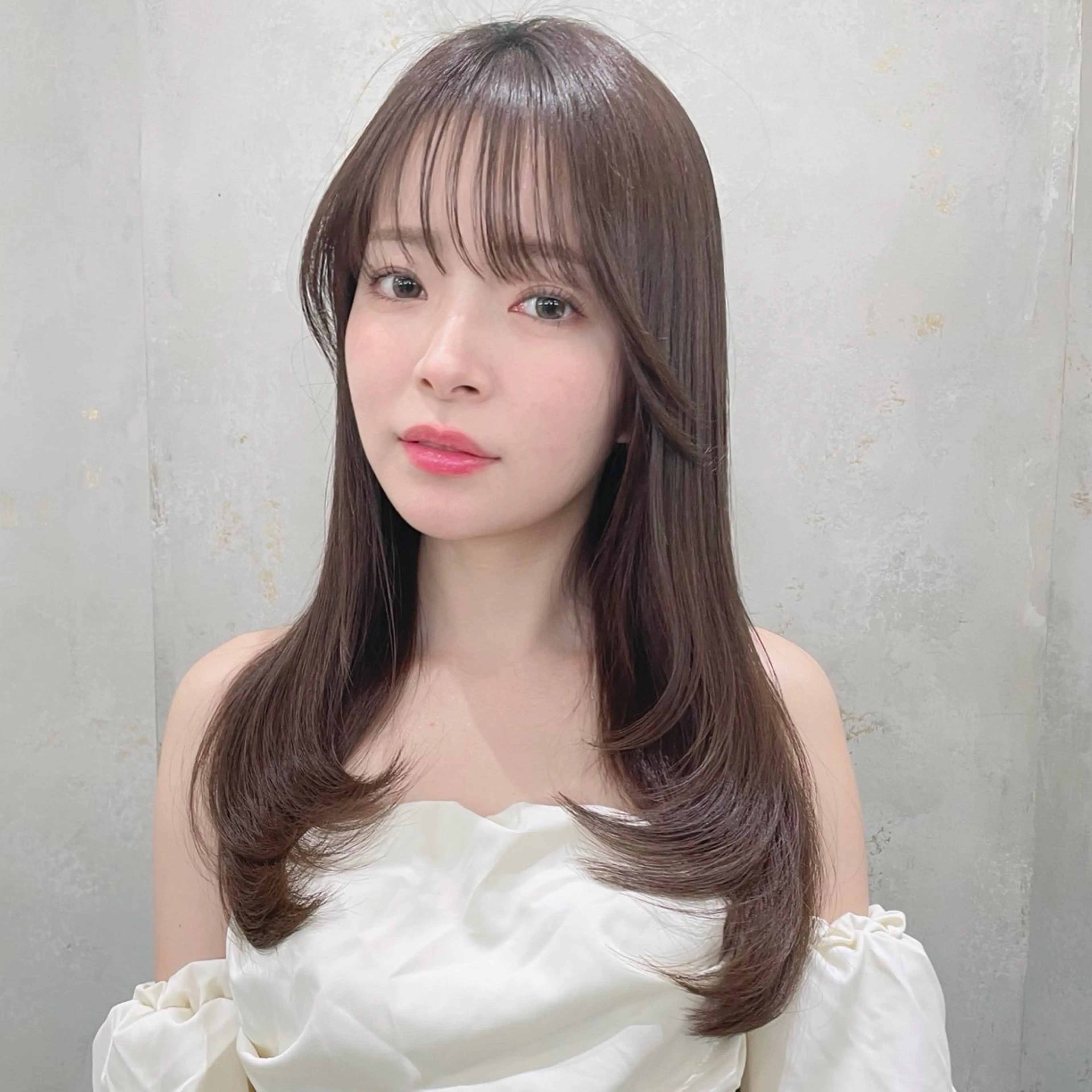 セミロング 山本翔一郎 韓国顔周りレイヤーのヘアスタイル