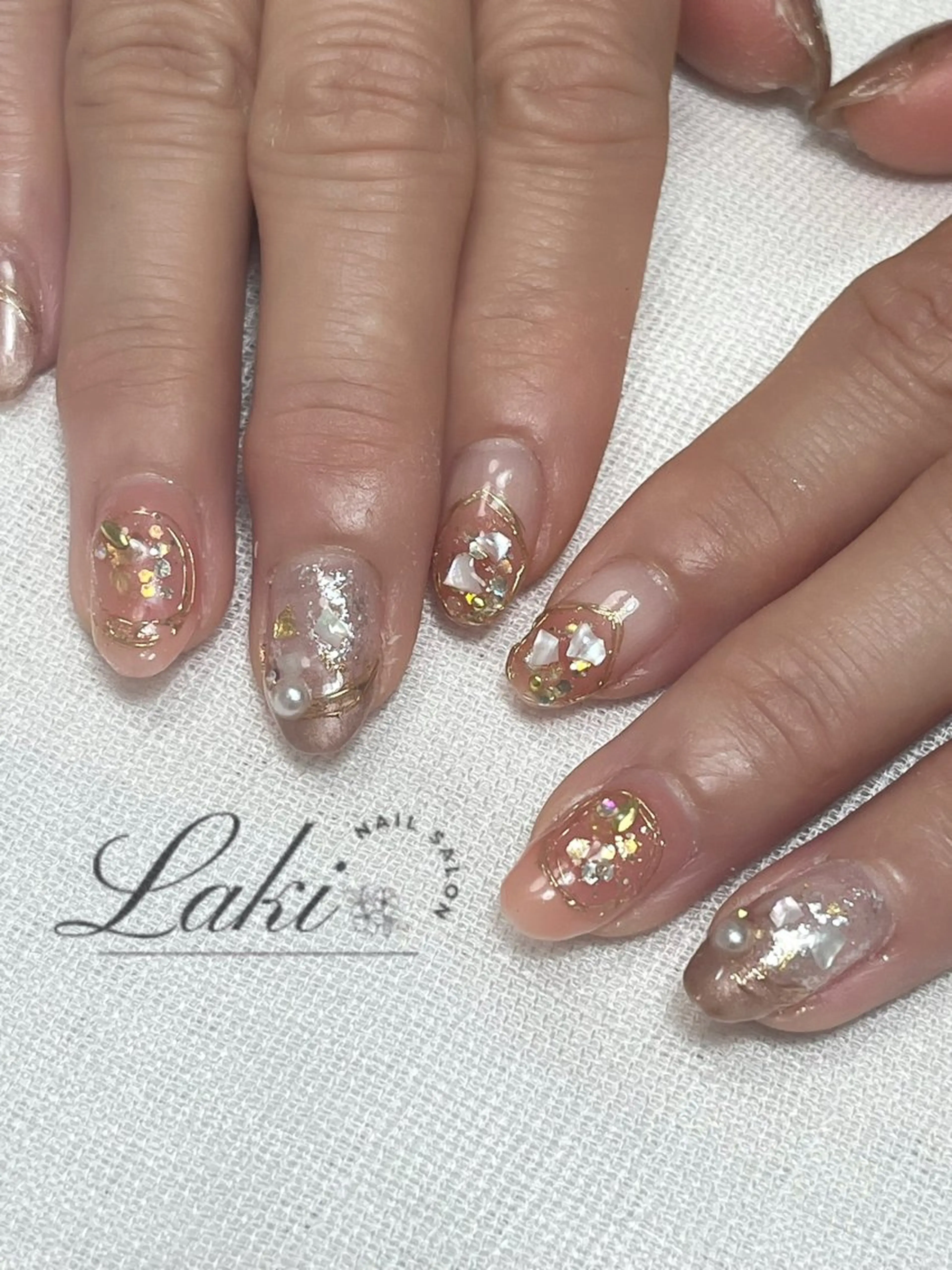 ネイル Laki nailのネイルデザイン