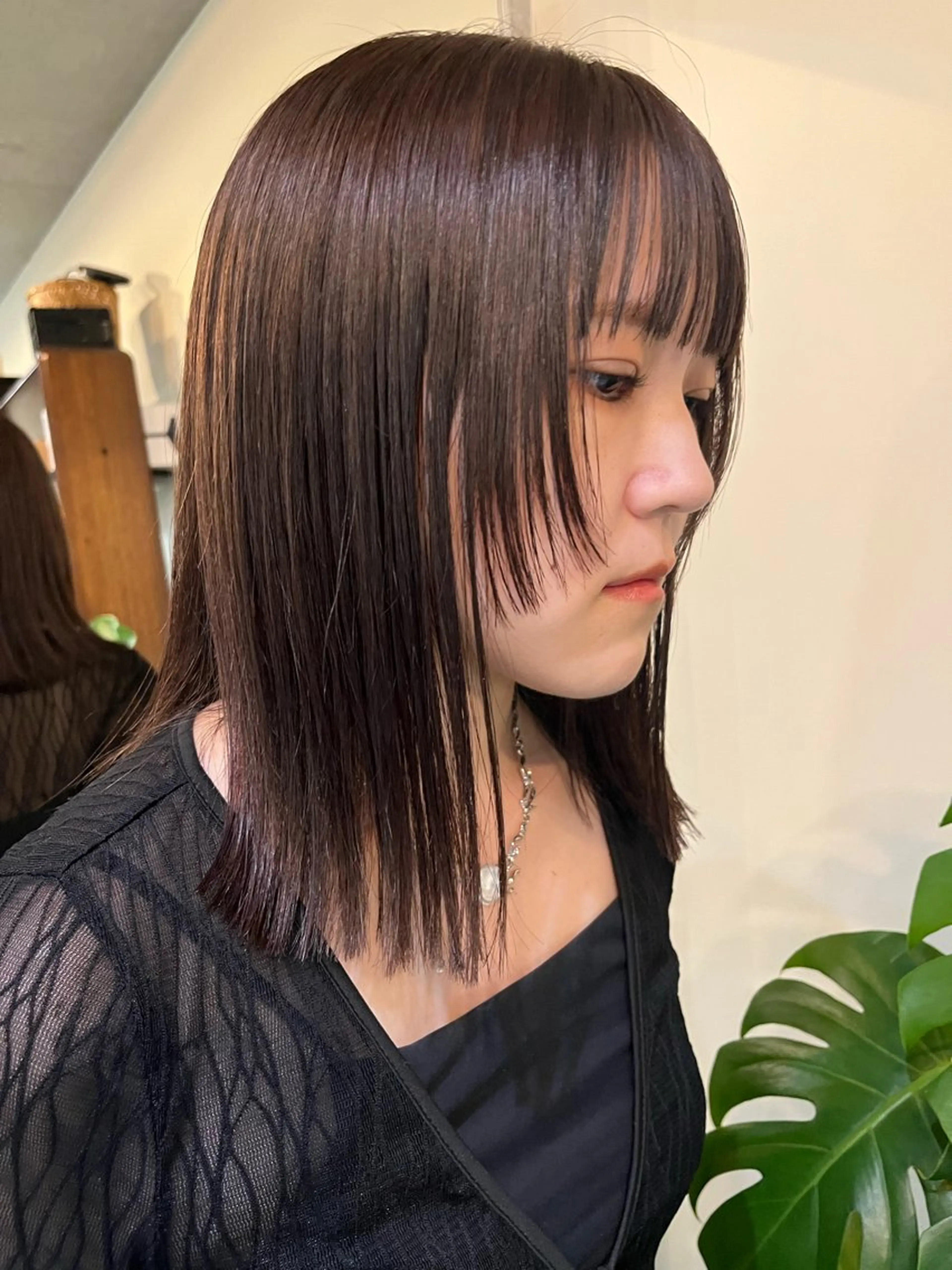ミディアム 顔まわりレイヤー 顔周りカット 姫カット レイヤーカット レイヤーカット\ウル フ　chinatsuのヘアスタイル