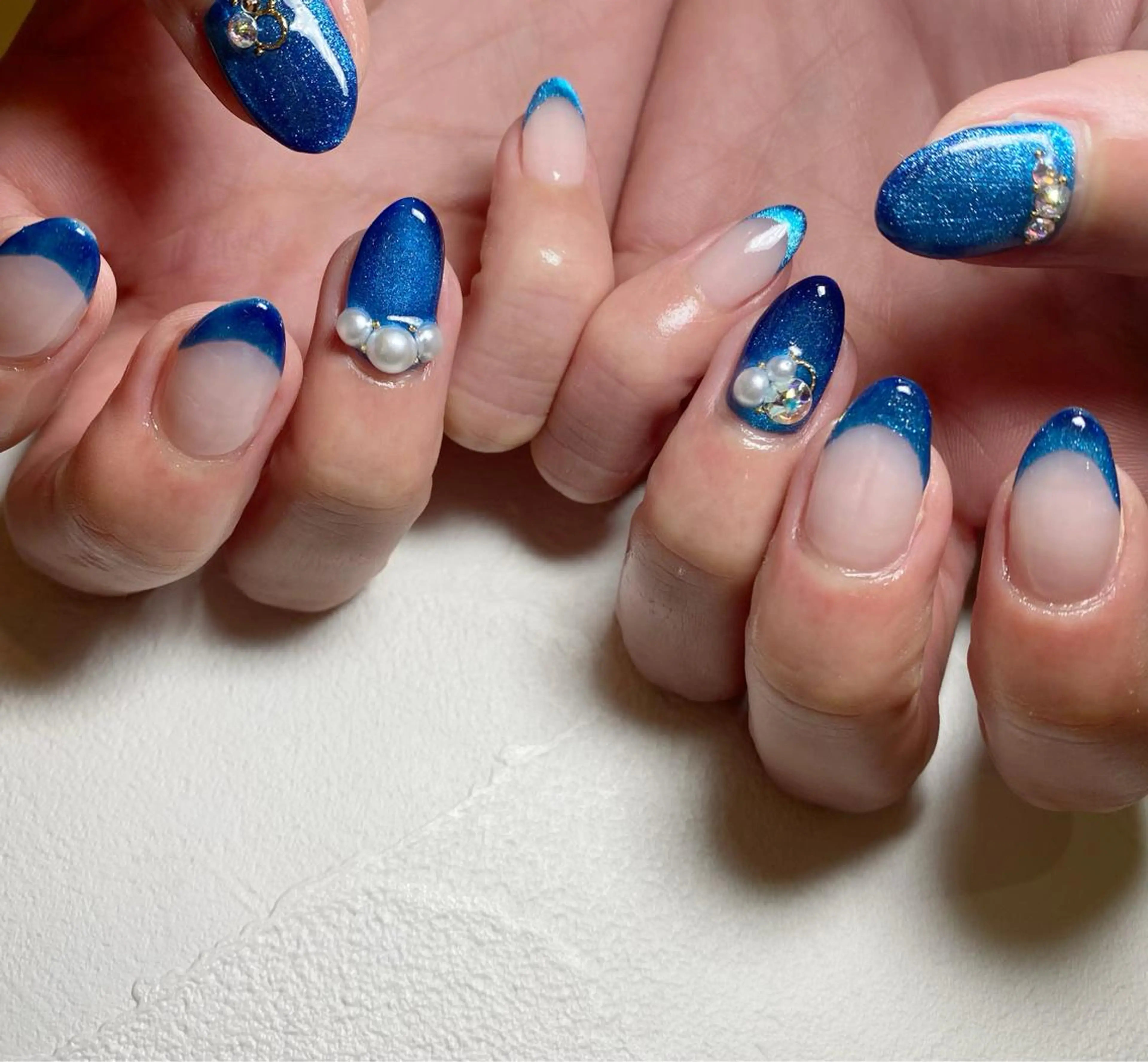 ミディアム カラー ネイル Nailsalon Calmeのネイルデザイン
