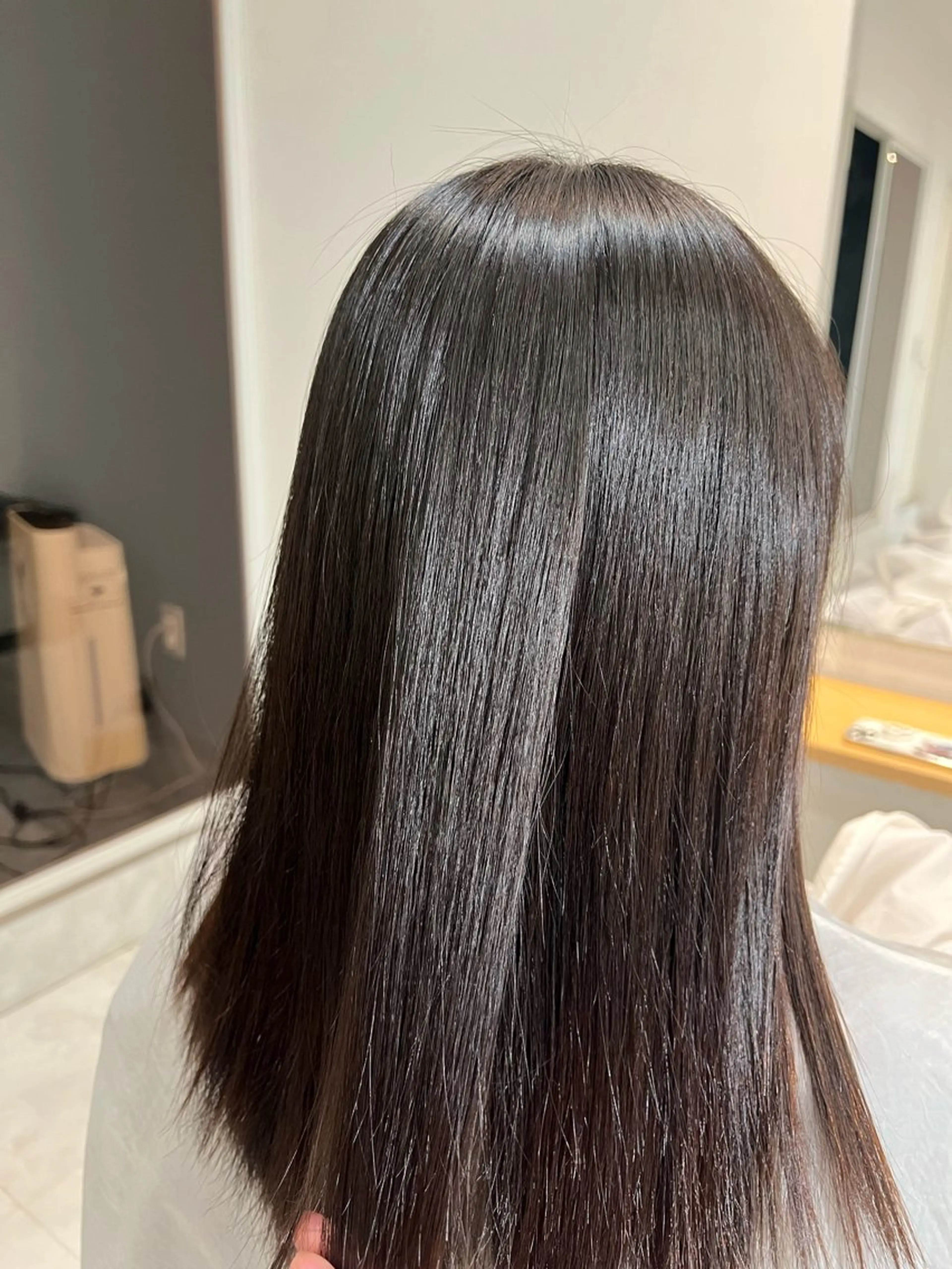 ミディアム カット 縮毛矯正 流山おおたかの森 林悠仁のヘアスタイル