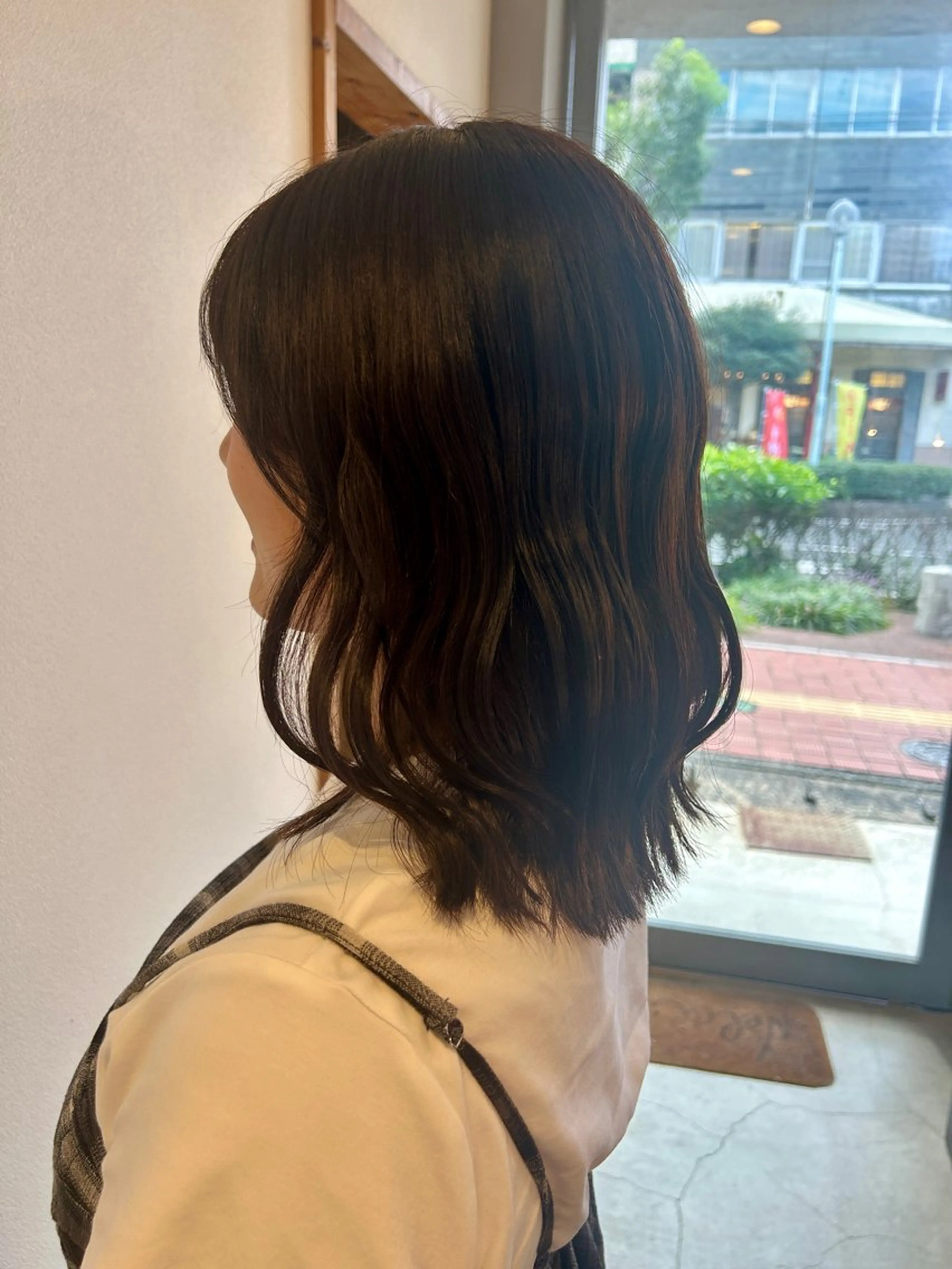 ミディアム 熊谷 鈴のヘアスタイル