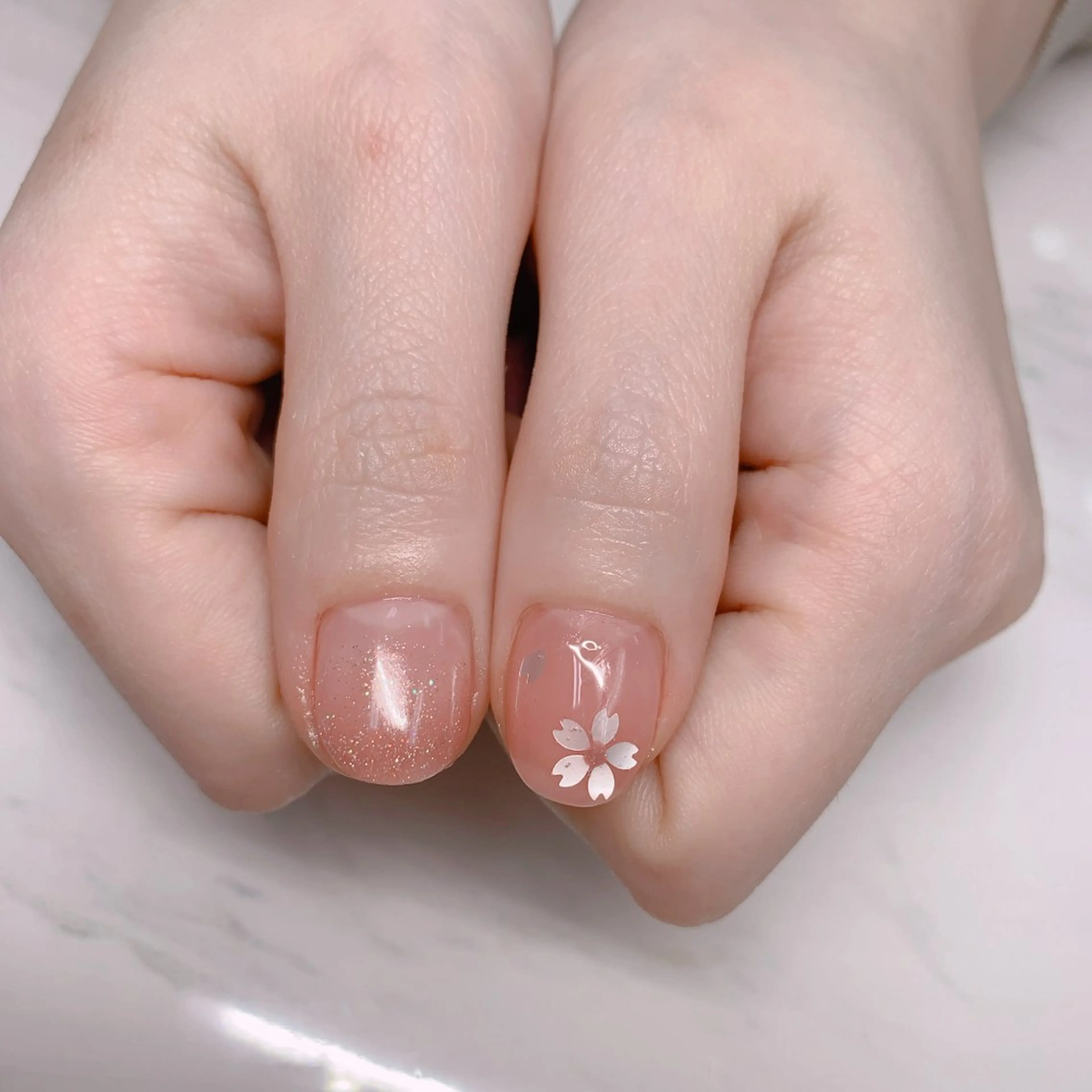 ネイル オーロラネイル 長さ出し フットネイル ジェルネイル キラキラネイル ハンドネイル インフィニティ ネイルサロンのネイルデザイン