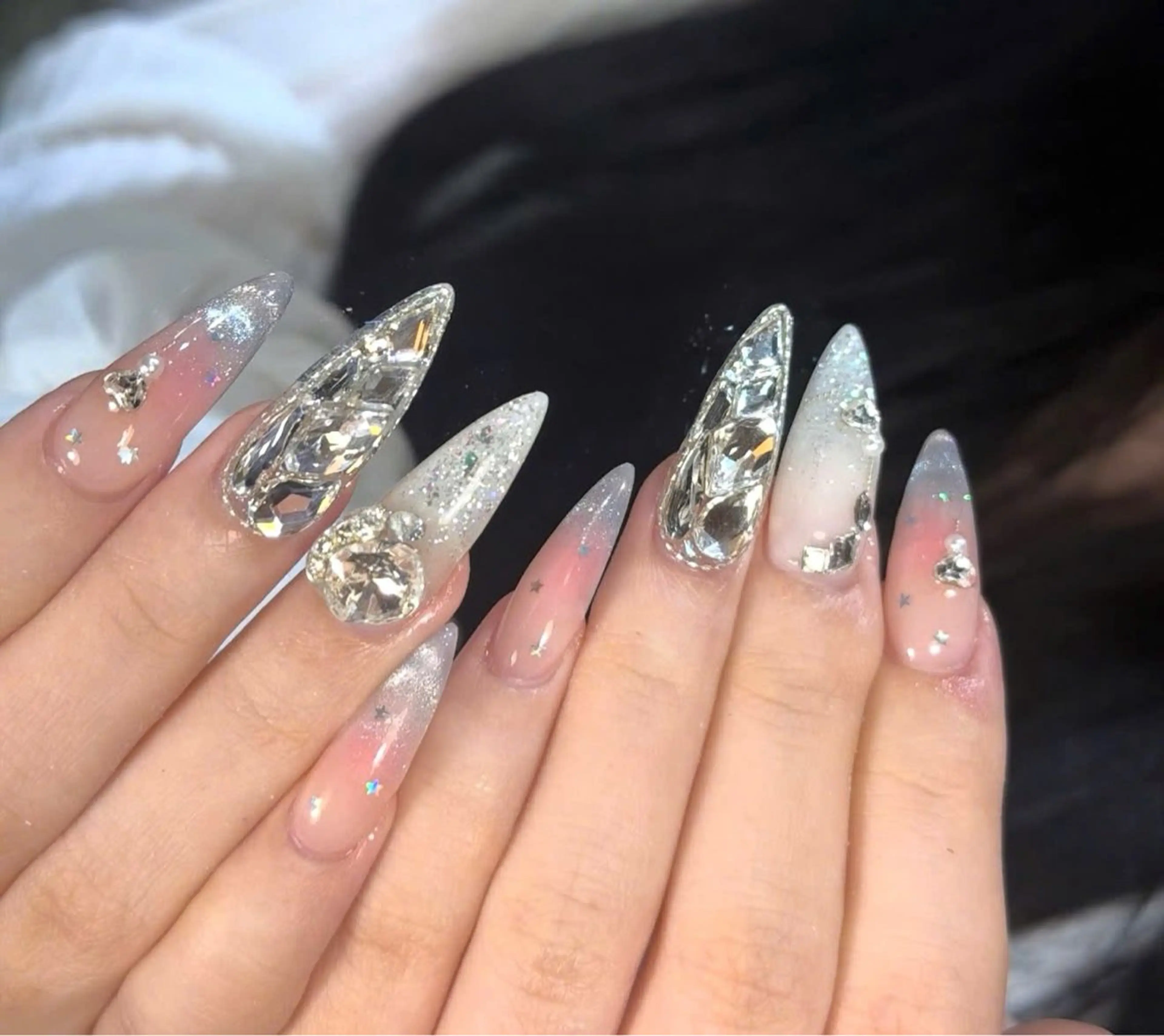 ネイル フレンチネイル キラキラネイル マグネットネイル ミラーネイル シンプルネイル ハンドネイル Tira Nailのネイルデザイン