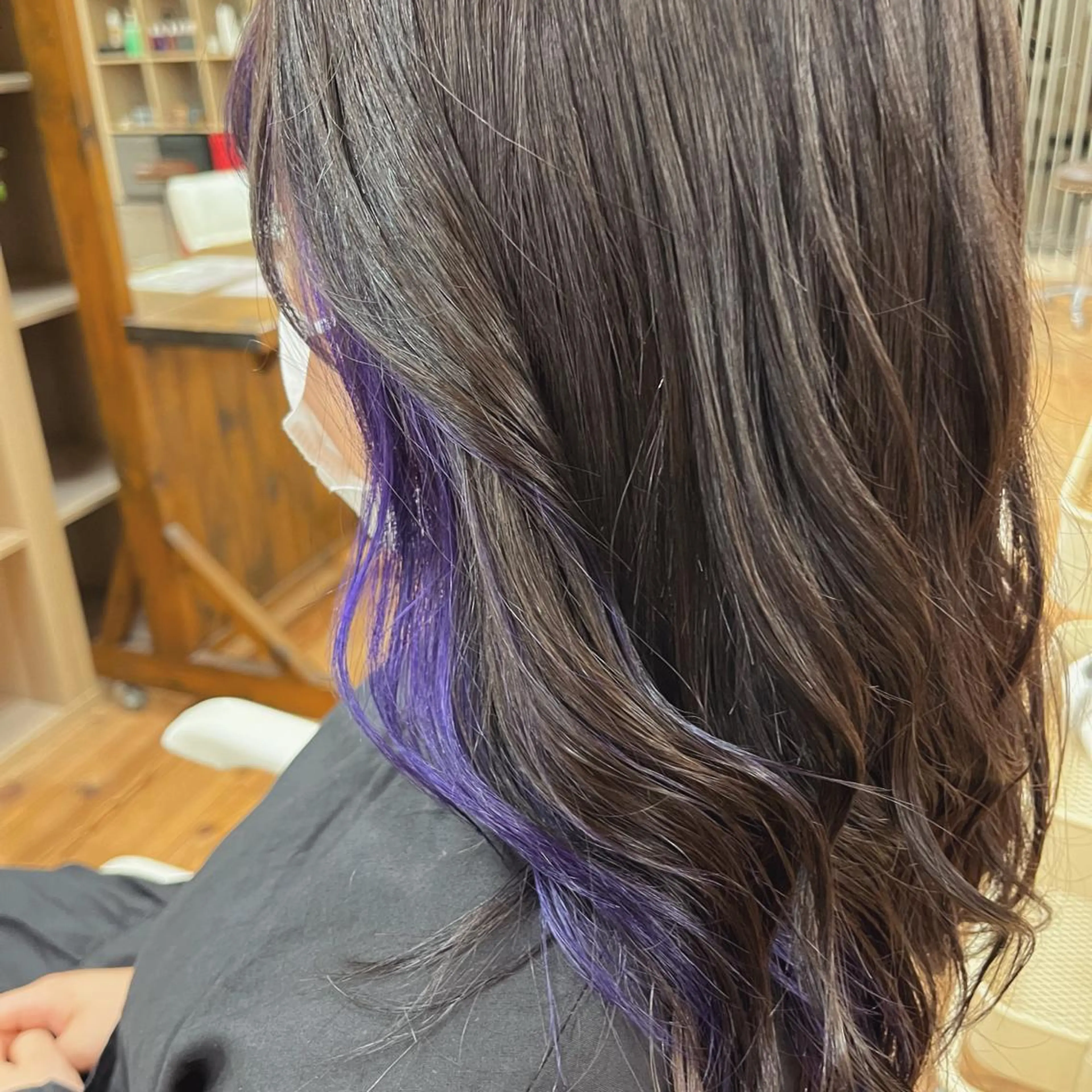 セミロング カラー イヤリングカラー 佐川 優夏のヘアスタイル