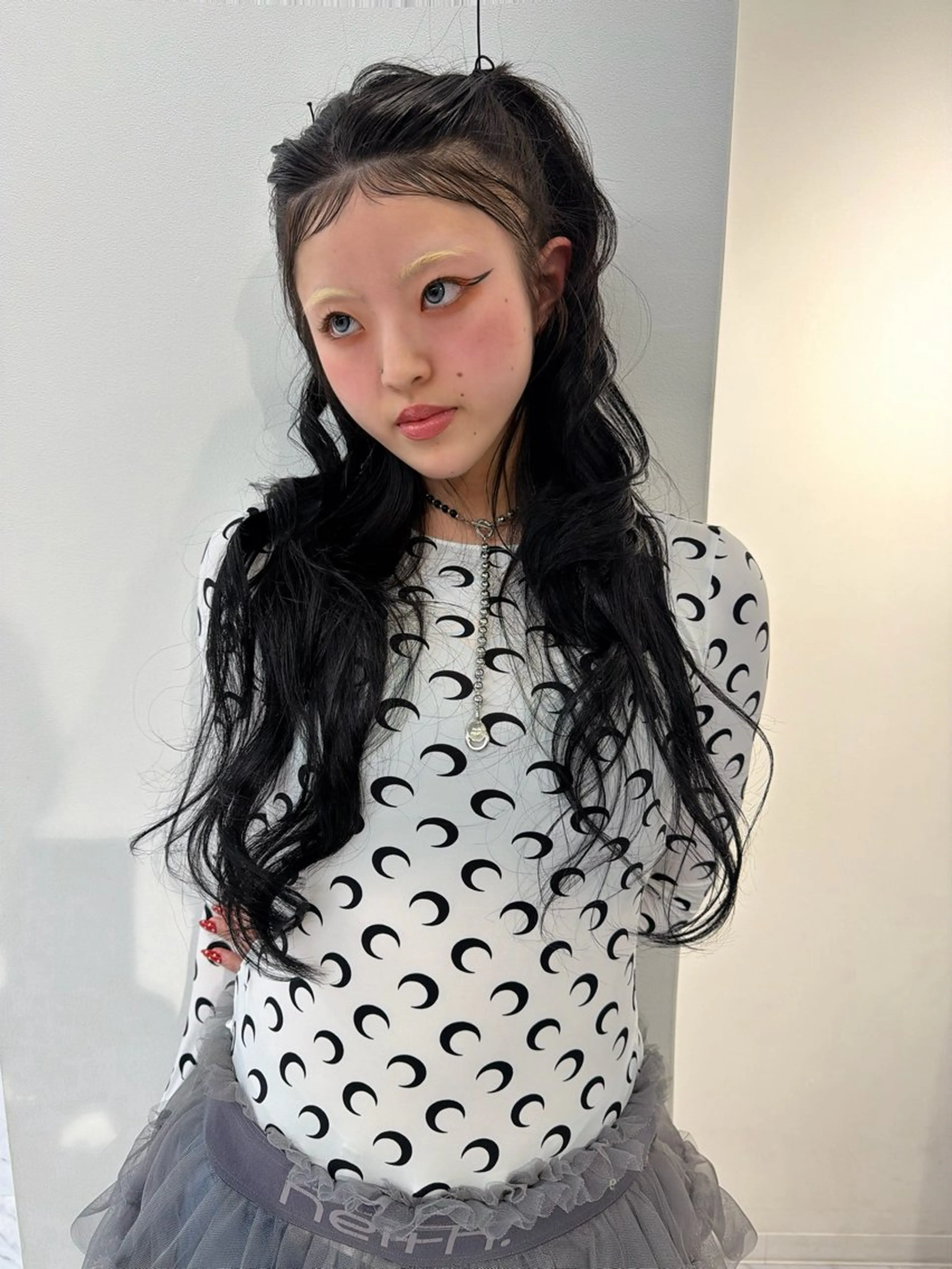 ロング カラー ベージュカラー ブリーチ ケアブリーチ デザインカラー ダブルカラー カット ヘアカラー パーマ トリートメント TATSUブリーチ/ ミルクティーベージュのヘアスタイル