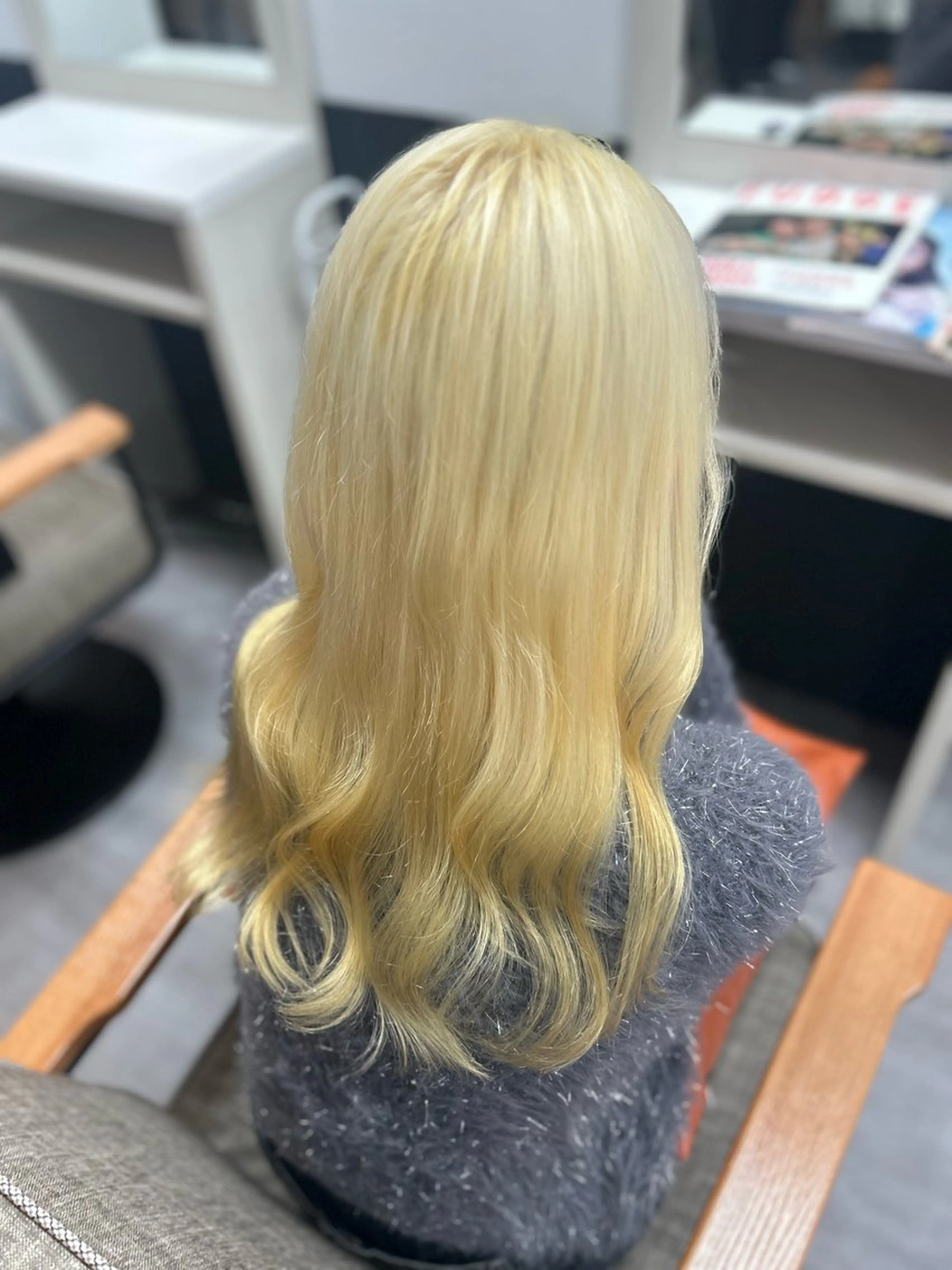 ブリーチリタッチ＋オンカラー＋艶トリートメントの写真