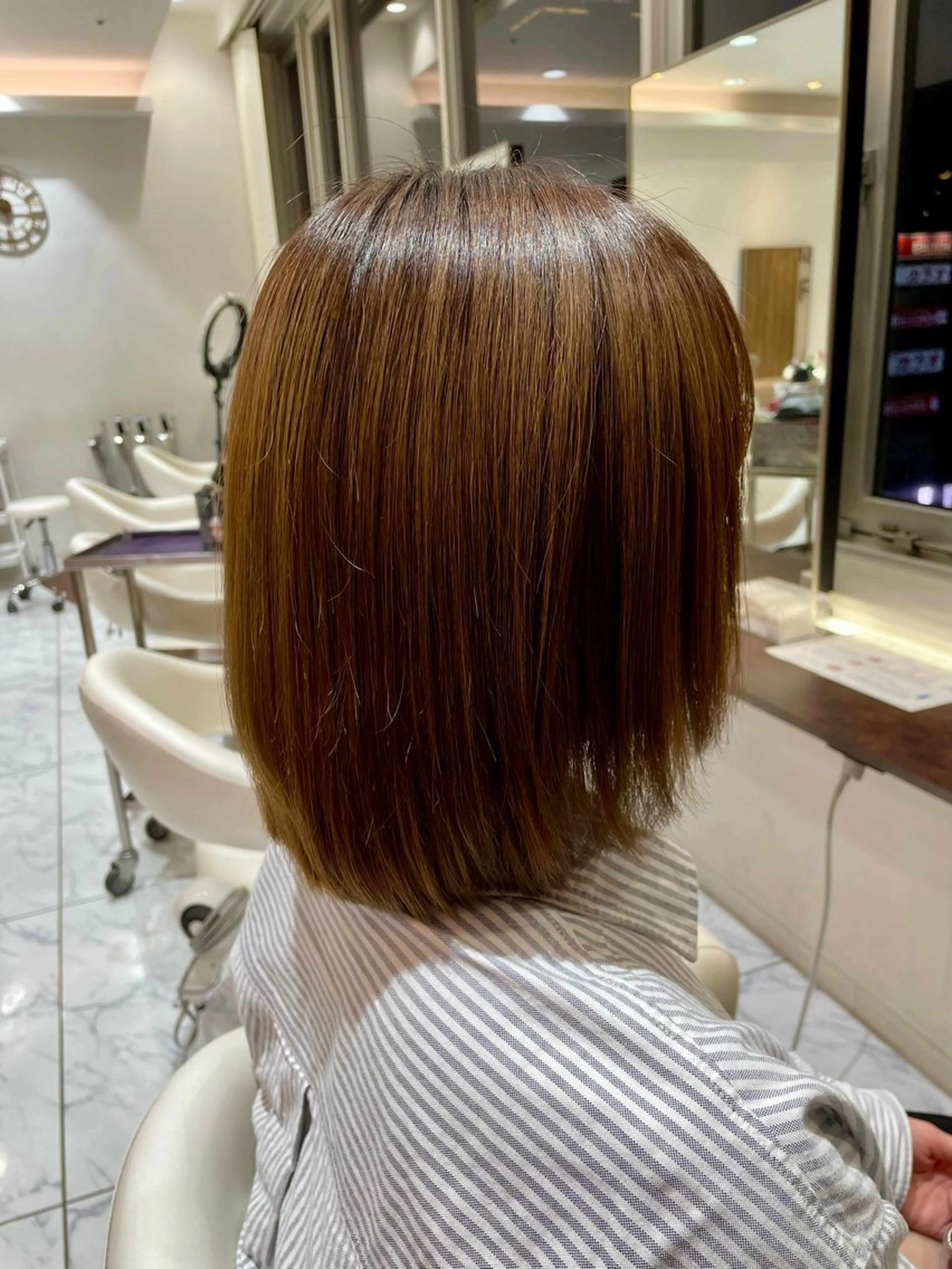 ミディアム レイヤーカット 相澤 maniCREAREのヘアスタイル