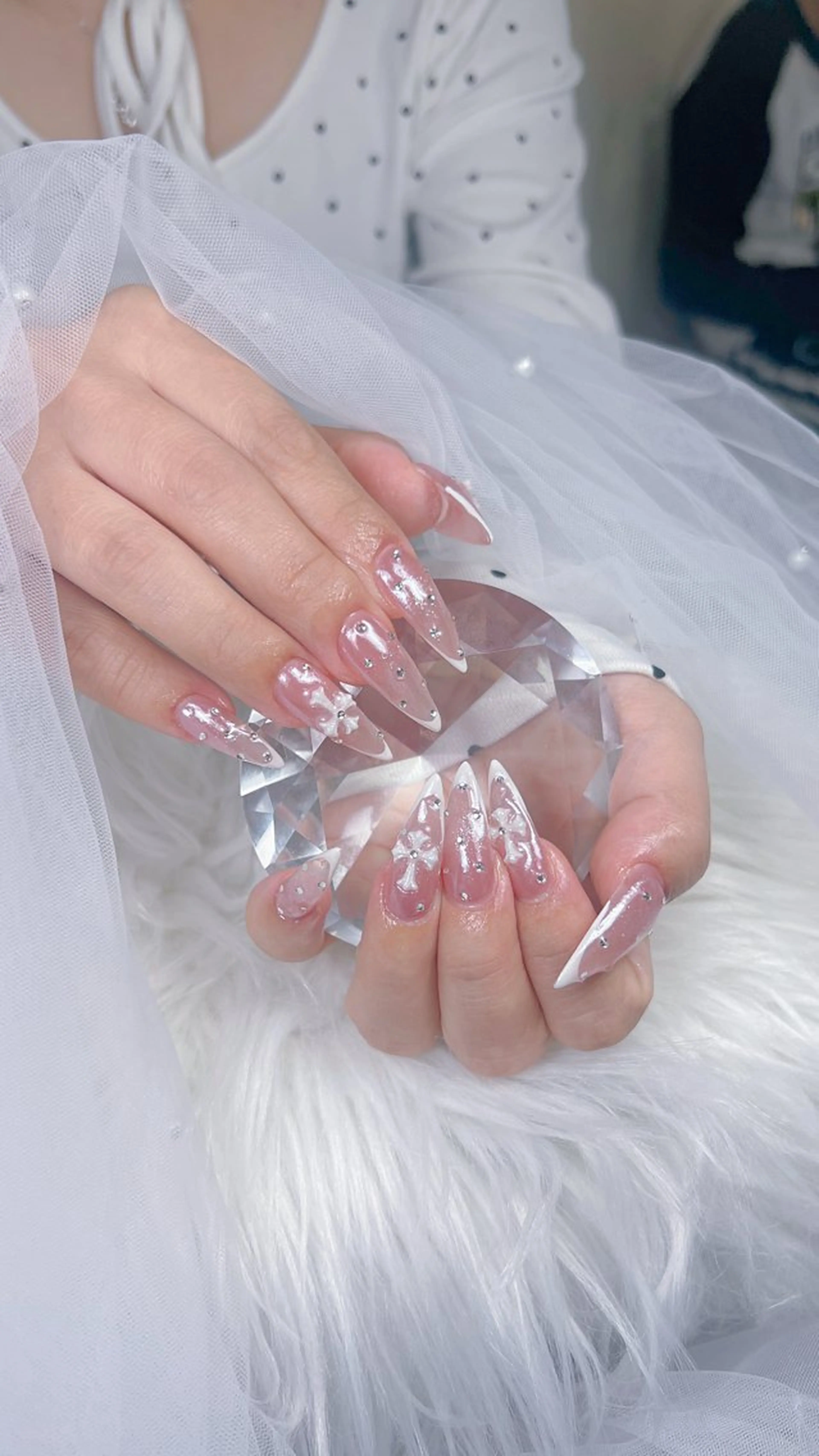 ネイル アートネイル オーロラネイル チークネイル 長さ出し フットネイル ハンドネイル フットネイル ハンドケア Noiranail_ studio川越西口のネイルデザイン