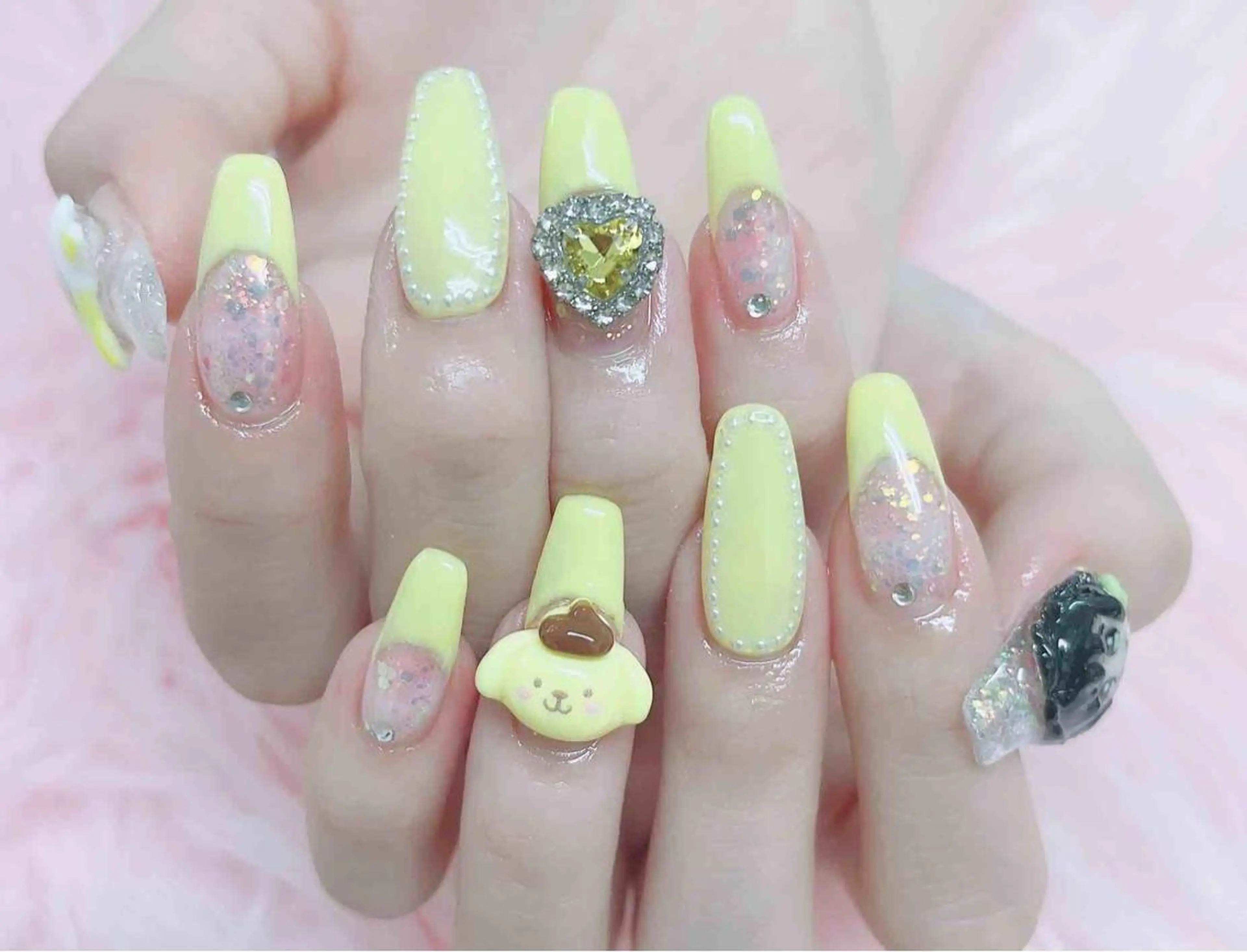 ネイル ハンドネイル MoonNail ユリ🌸のネイルデザイン
