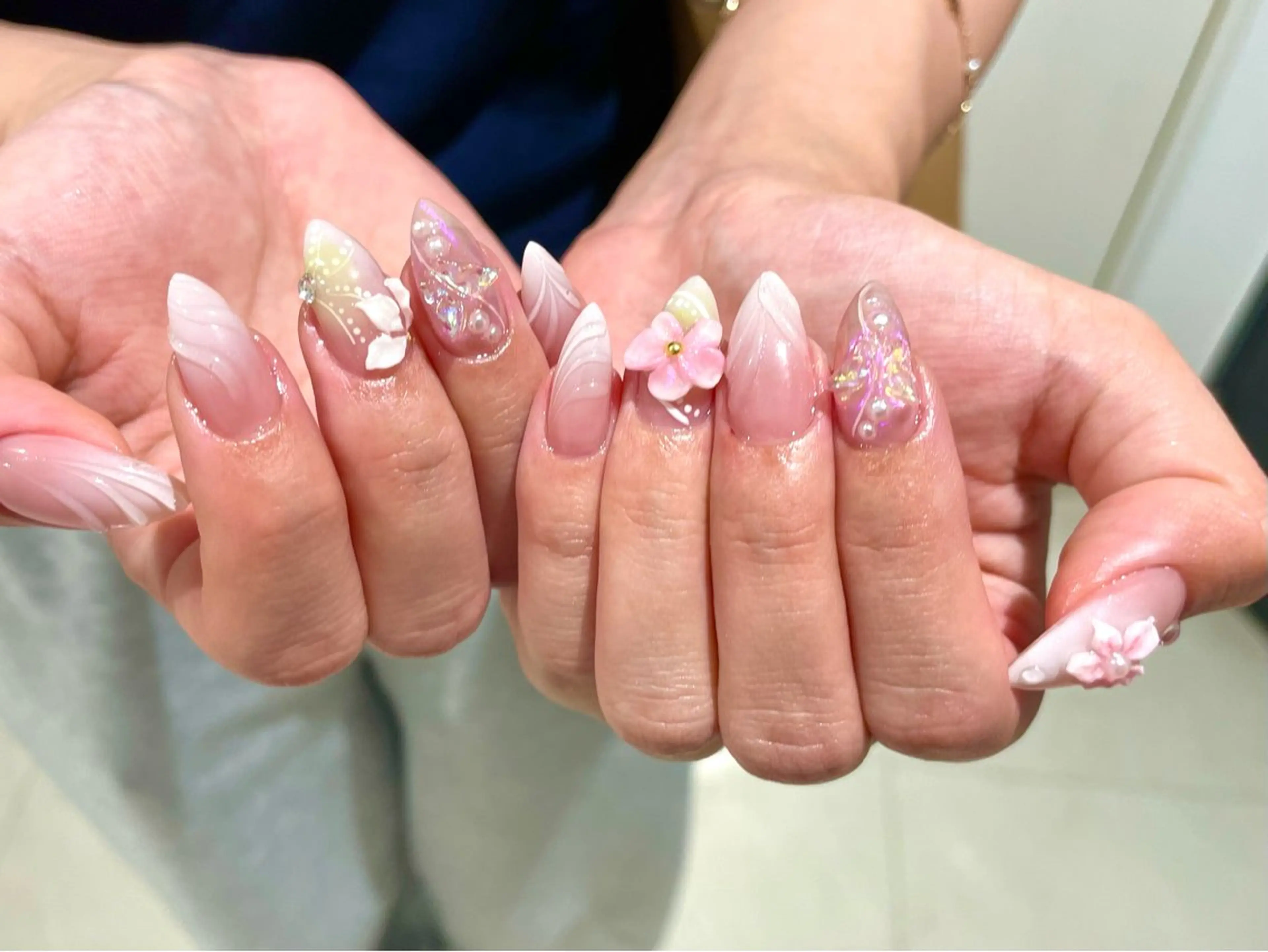 ネイル ゆず秋葉原 Vickyのネイルデザイン