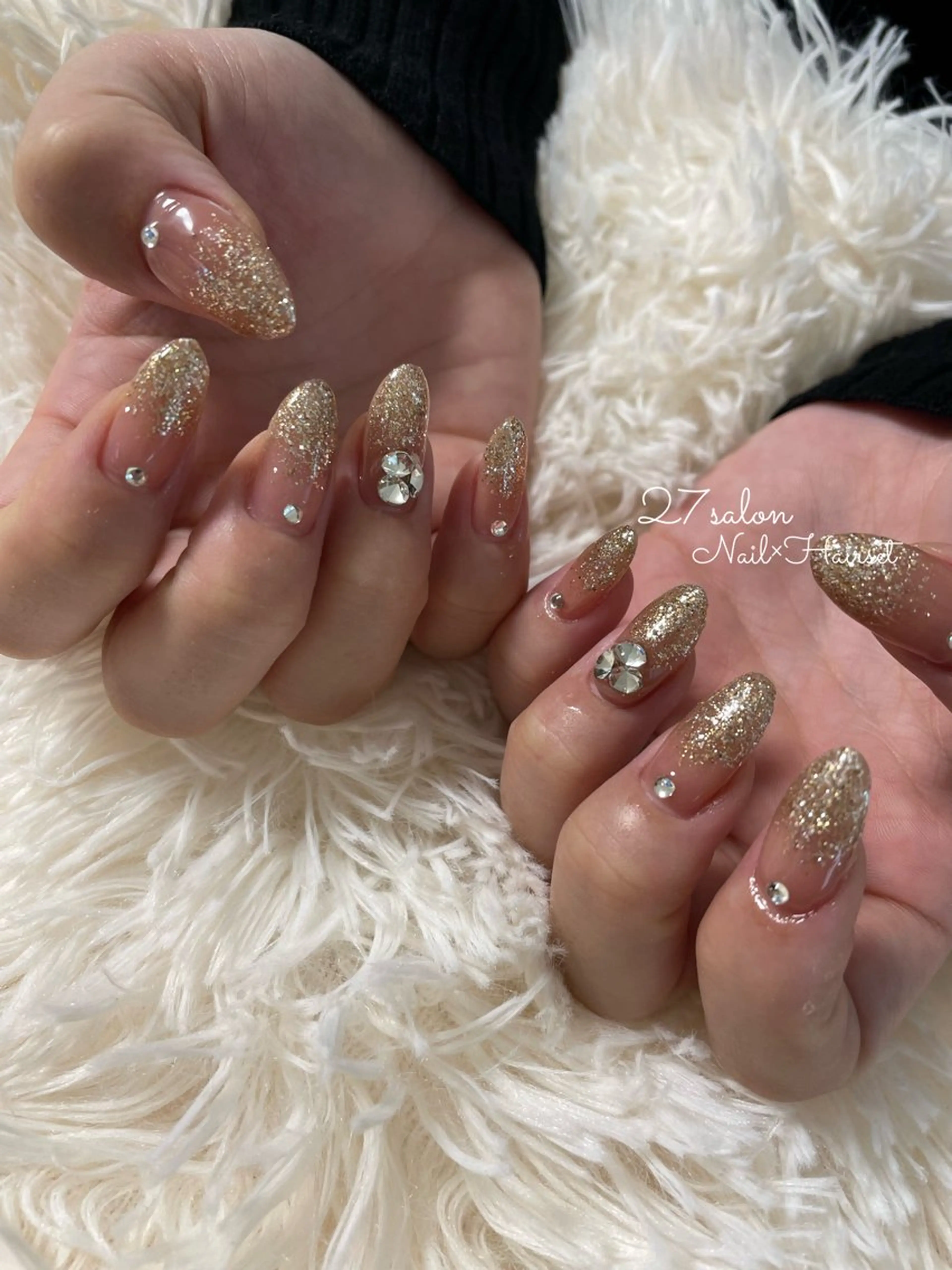 ネイル ゴールド グラデーション キラキラネイル ラメ(グリッター) ラメグラデーション 27salon yuinaのネイルデザイン