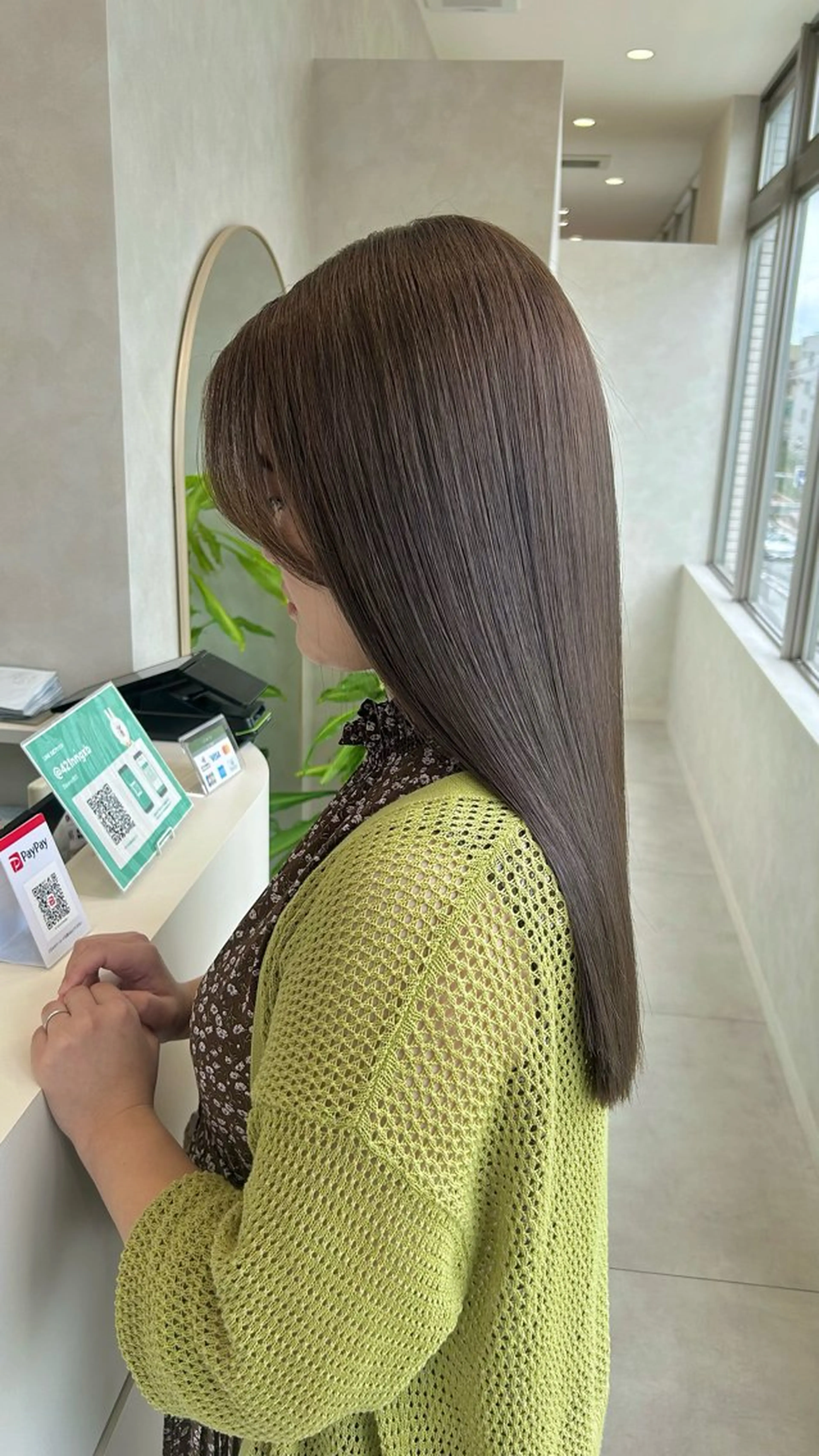 ロング カラー ベージュカラー ブラウンカラー 透明感カラー グレージュ くびれヘア カット ヘアカラー トリートメント Eleanor枚方店 店長　飛鳥　薫のヘアスタイル