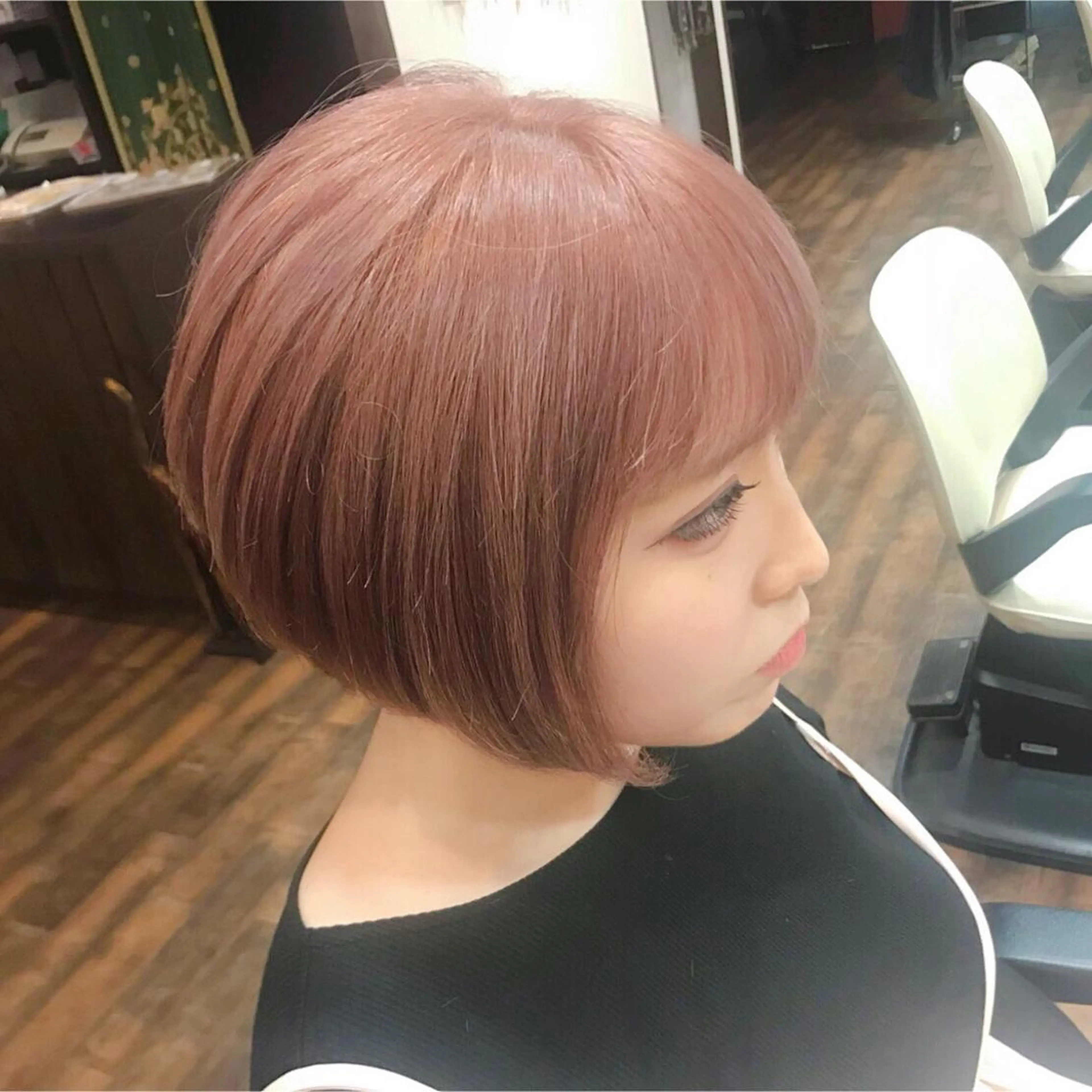 ショート カラー JASMINE by carrefourのヘアスタイル
