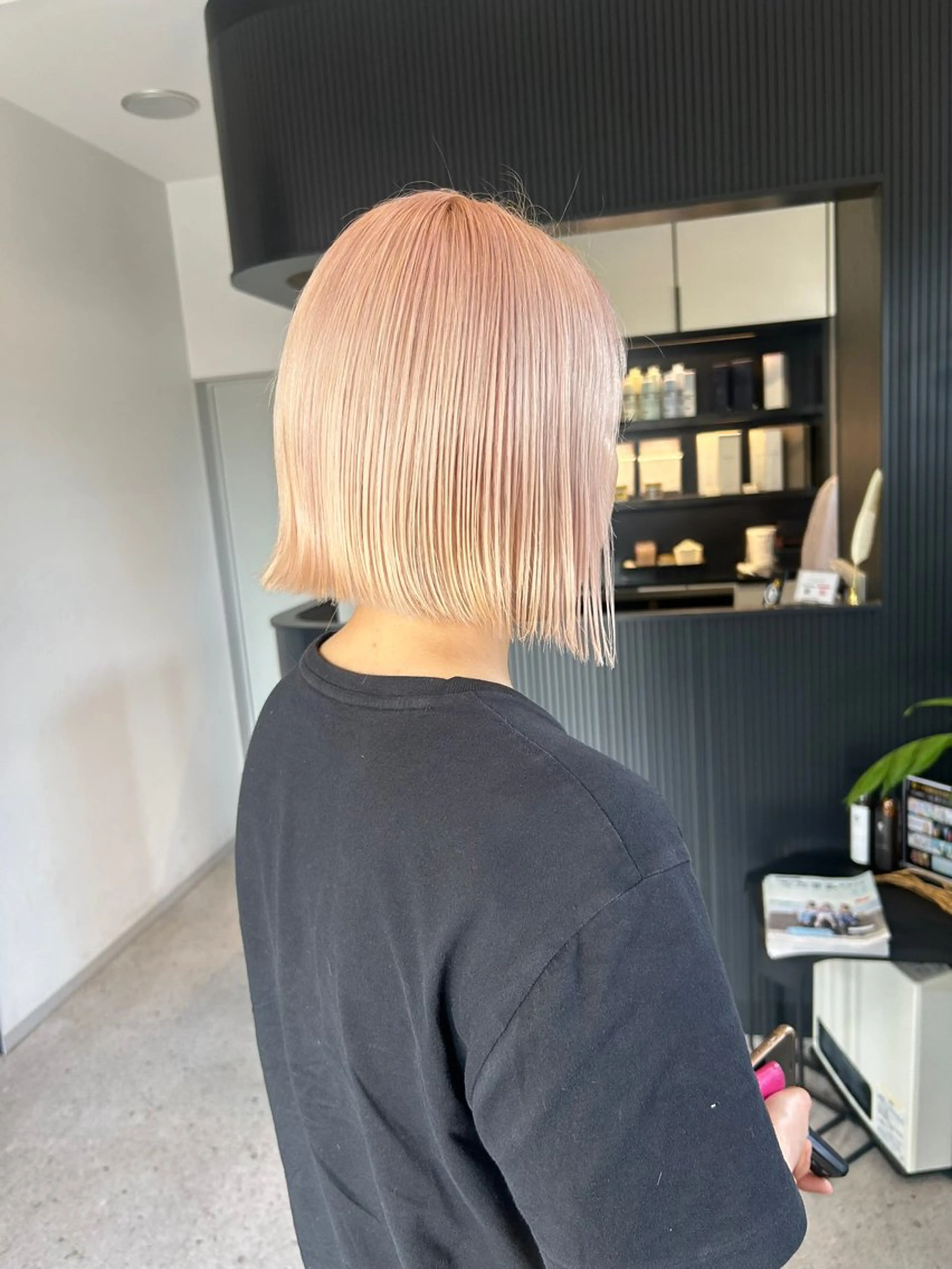 ショート カラー ブリーチ ヘアカラー トリートメント SHIINA シイナのヘアスタイル