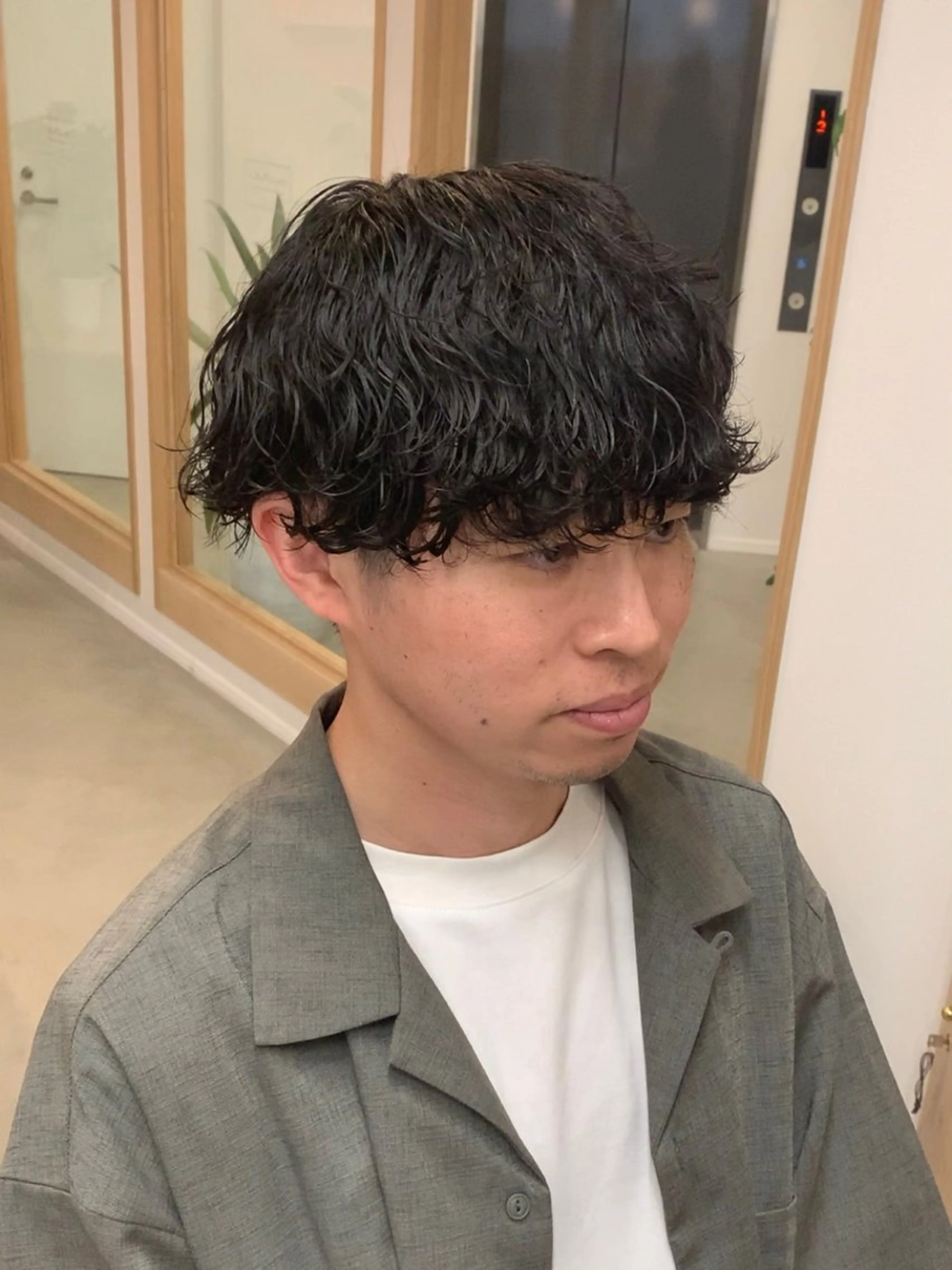 ショート パーマ メンズ メンズパーマ 波巻きパーマ スパイラルパーマ 🫧hinaco 🫧のヘアスタイル