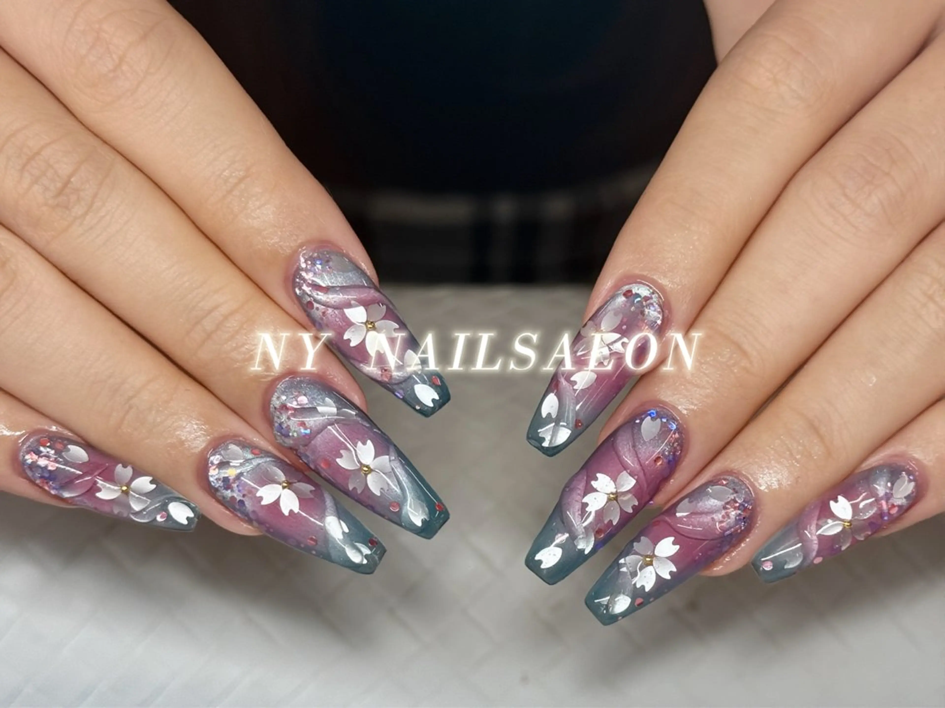 ネイル 長さ出し フットネイル フレンチネイル ジェルネイル ガーリー ハンドネイル NYネイルサロン 千葉中央店のネイルデザイン