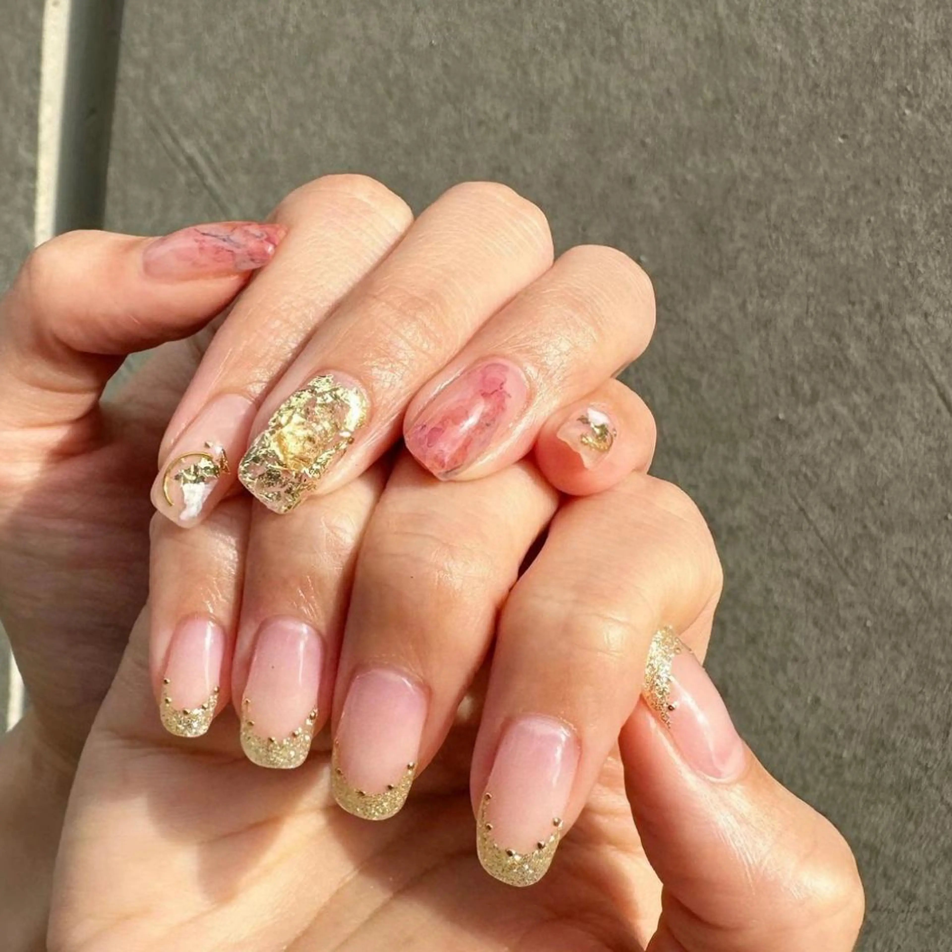 ネイル フレンチネイル 氷ネイル・うるうるネイル 韓国ネイル ラメ(グリッター) ニュアンスネイル 🪞KAPE NAIL 🪞のネイルデザイン