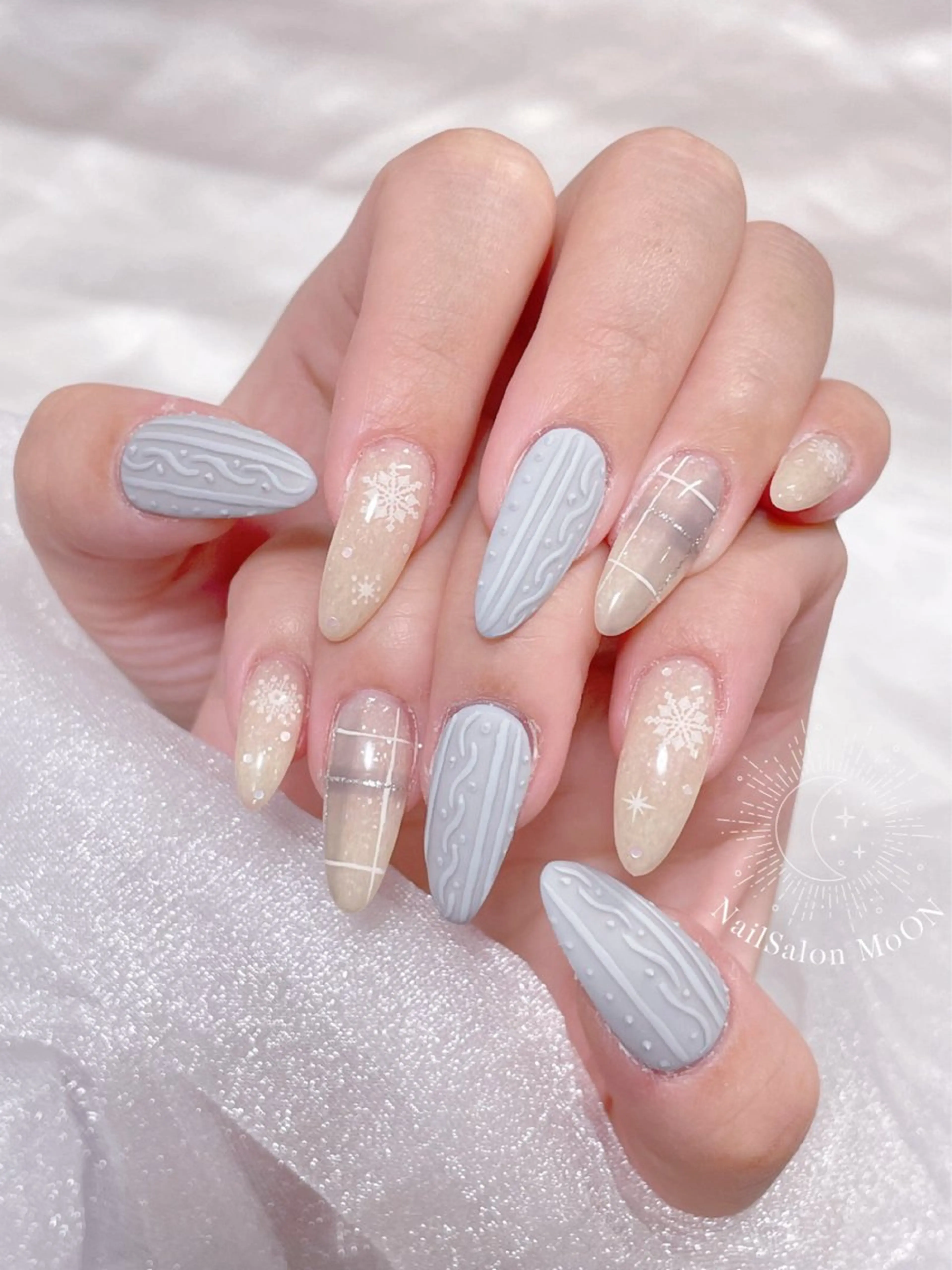 ネイル MoON...❤︎ MeGuのネイルデザイン