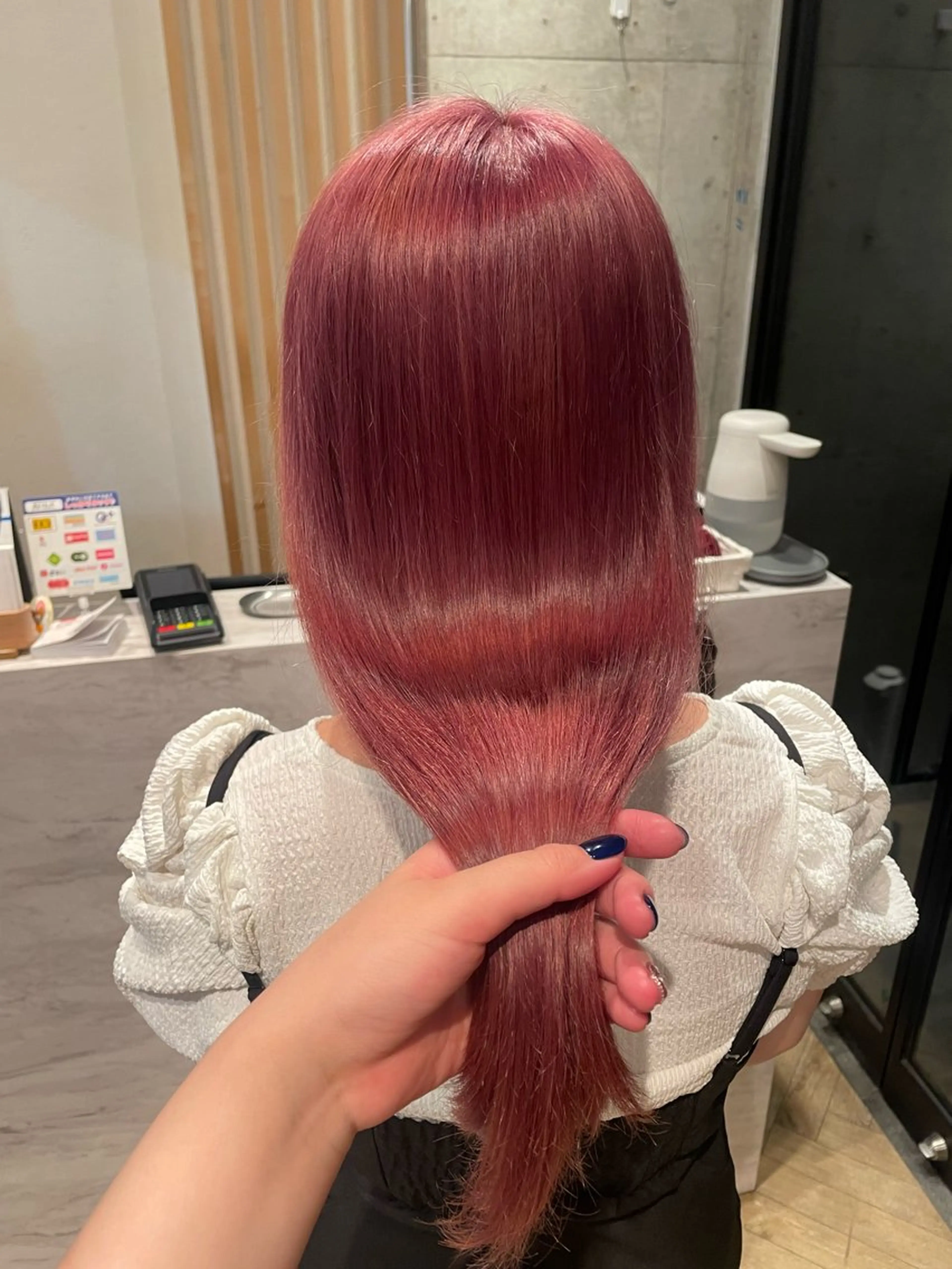 〈全頭ブリーチ1回〜〉🩵ブリーチありWカラー➕内部補修ケア剤入りカラー🫧🩵の写真