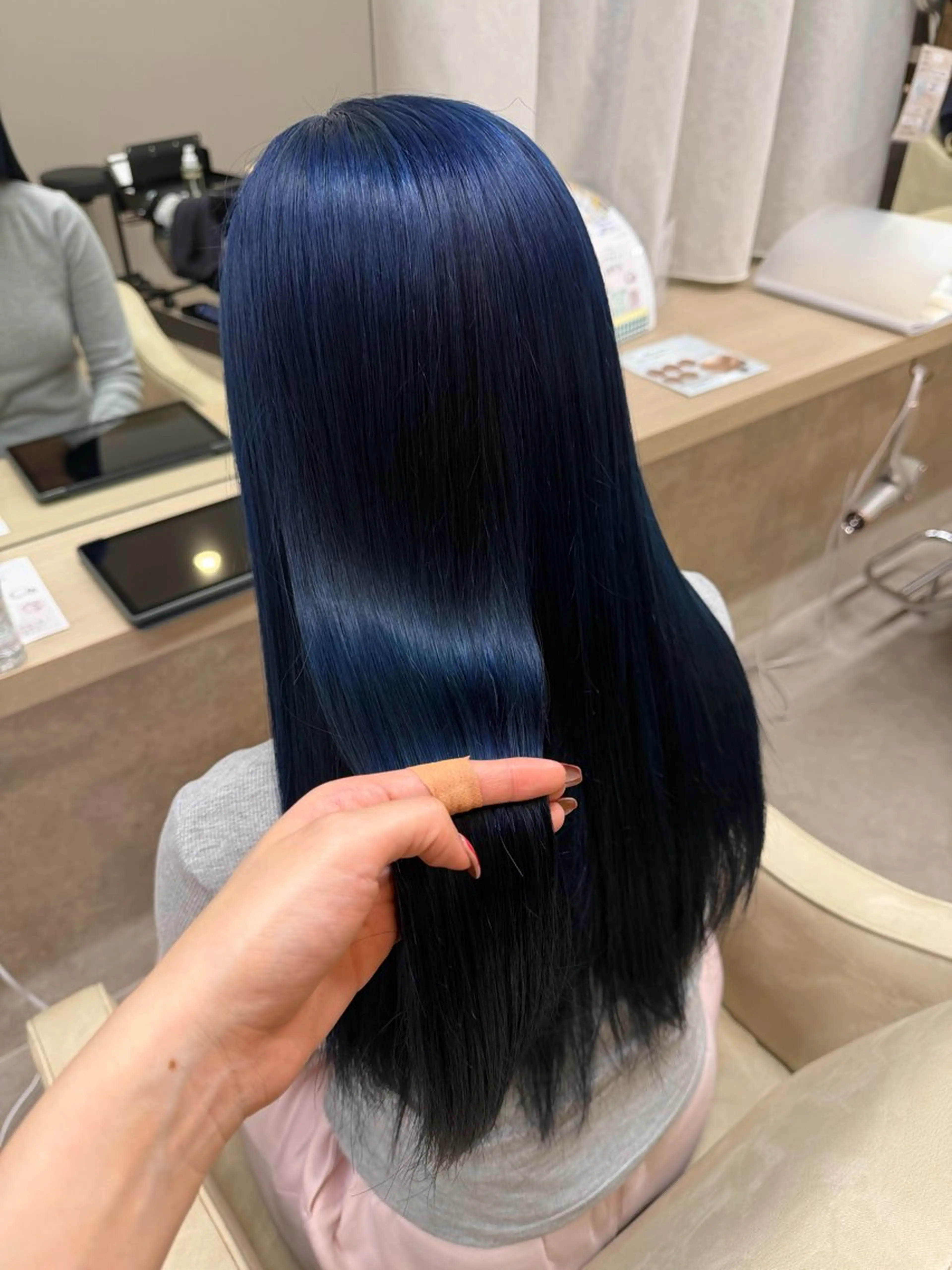 ロング カラー りん/ハイトーン💖 🌈髪質改善✨️浜松のヘアスタイル
