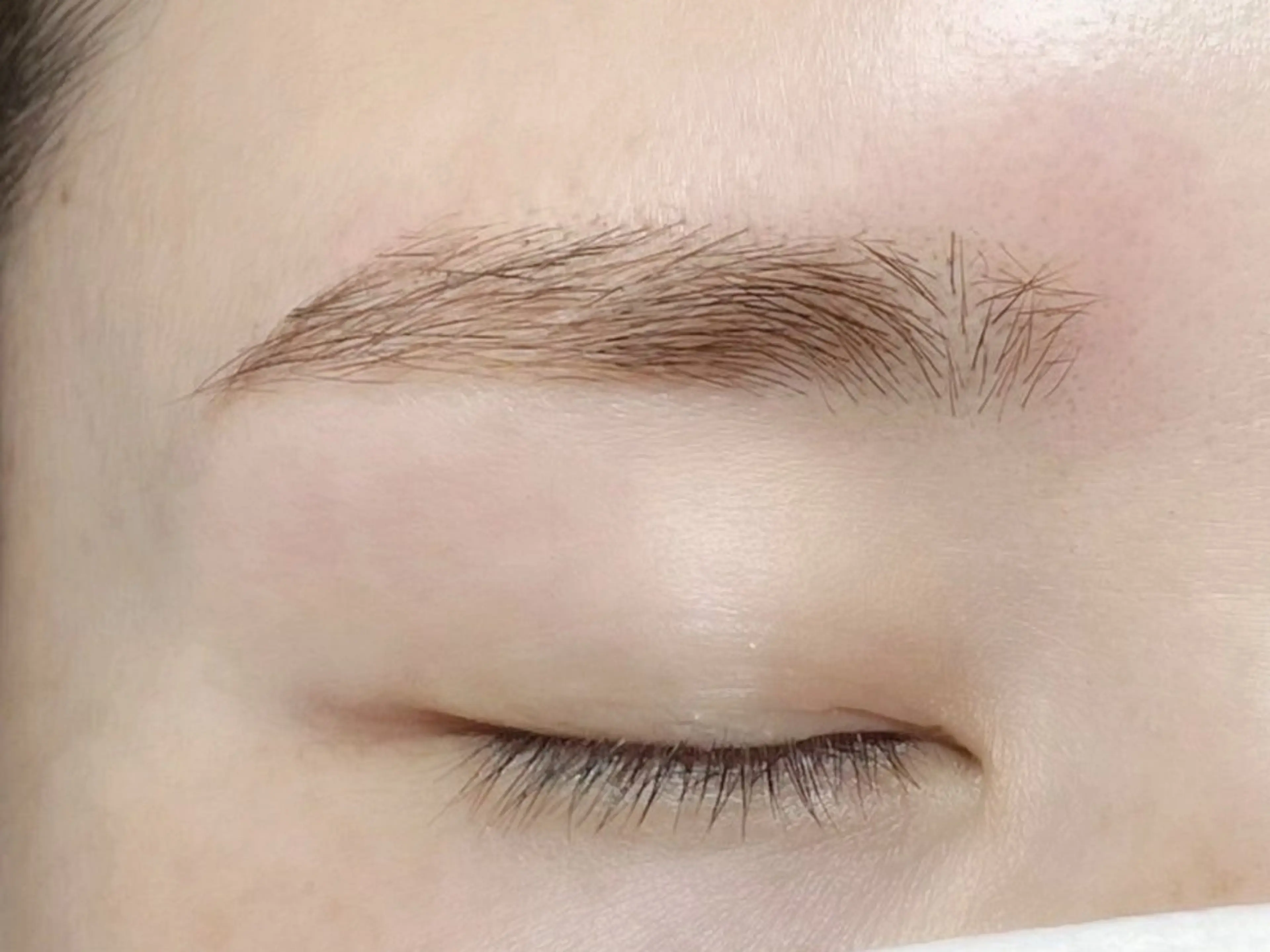 アイブロウ LunaBrow所属・Luna brow 心斎橋のマツエク・マツパデザイン