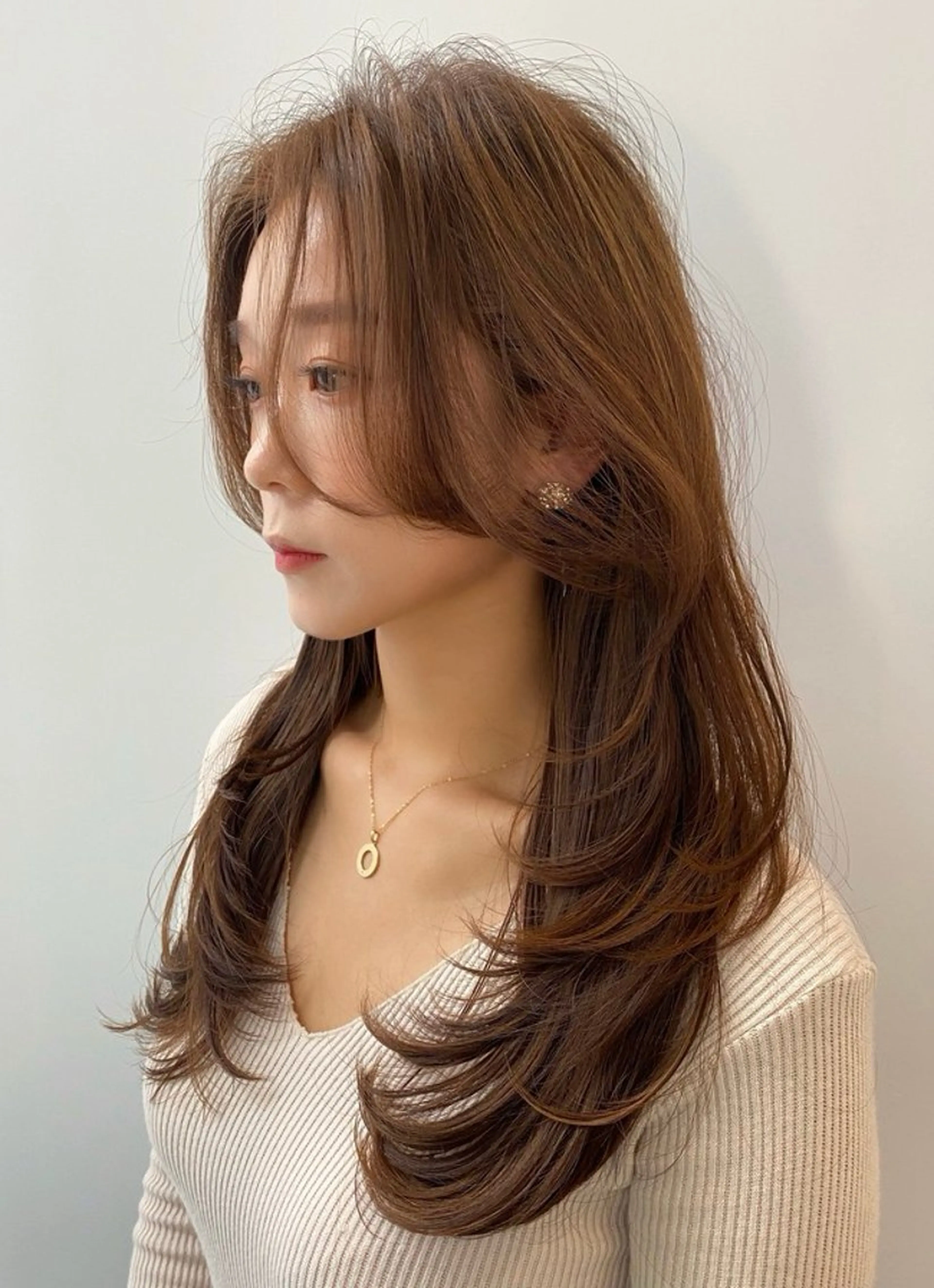 セミロング 髪質改善、縮毛矯正 酸性縮毛矯正のヘアスタイル