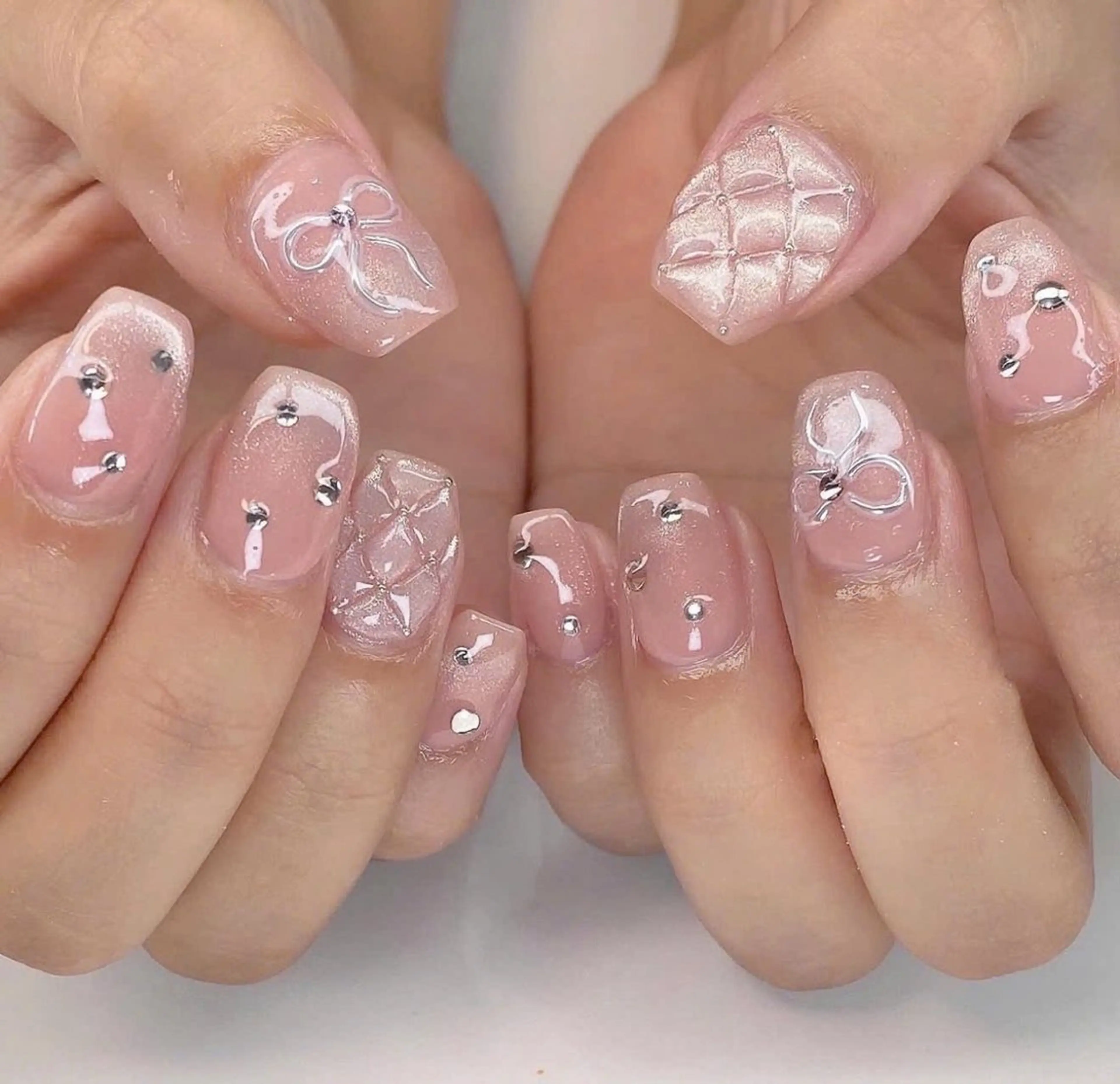 ネイル Lyna 池袋のネイルデザイン